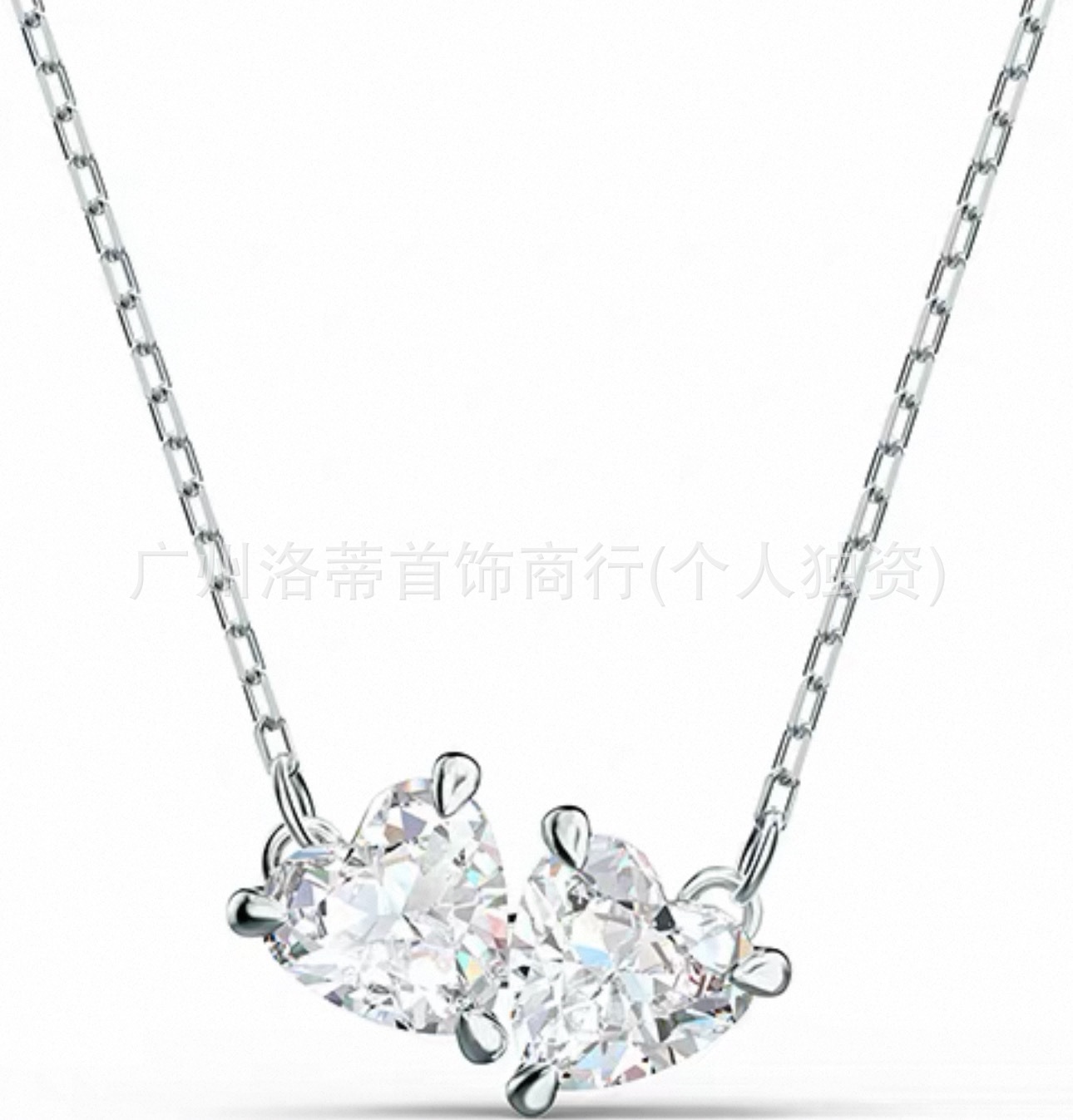 Shijia’s high-end version of the devil’s eye necklace for women uses swarovski’s smart swan’s heart-beating clavicle chain pendant