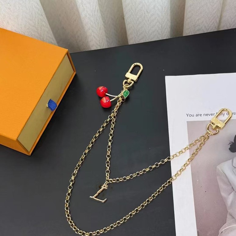 Lvjia export hot selling series fashion metal bag pendant presbyopia key pendant car key chain keychain
