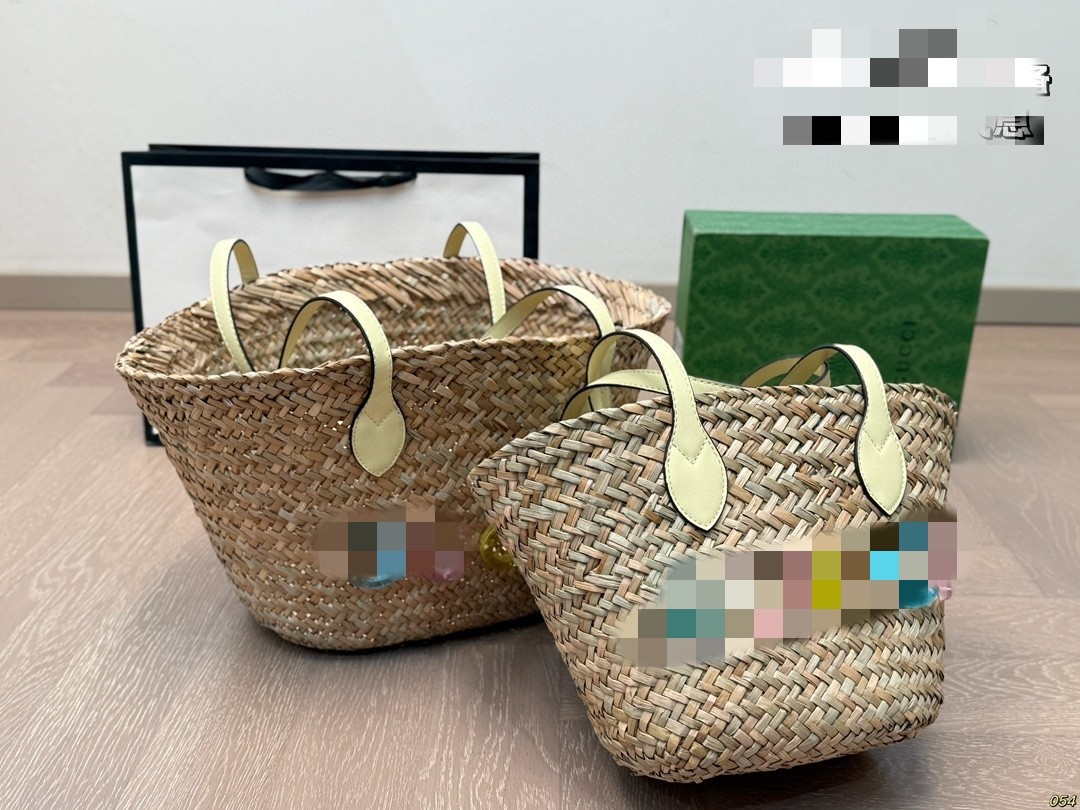 2025 new straw woven bag women’s shoulder bag straw tote bag fashion casual ladies’ tote fan-shaped bag versatile