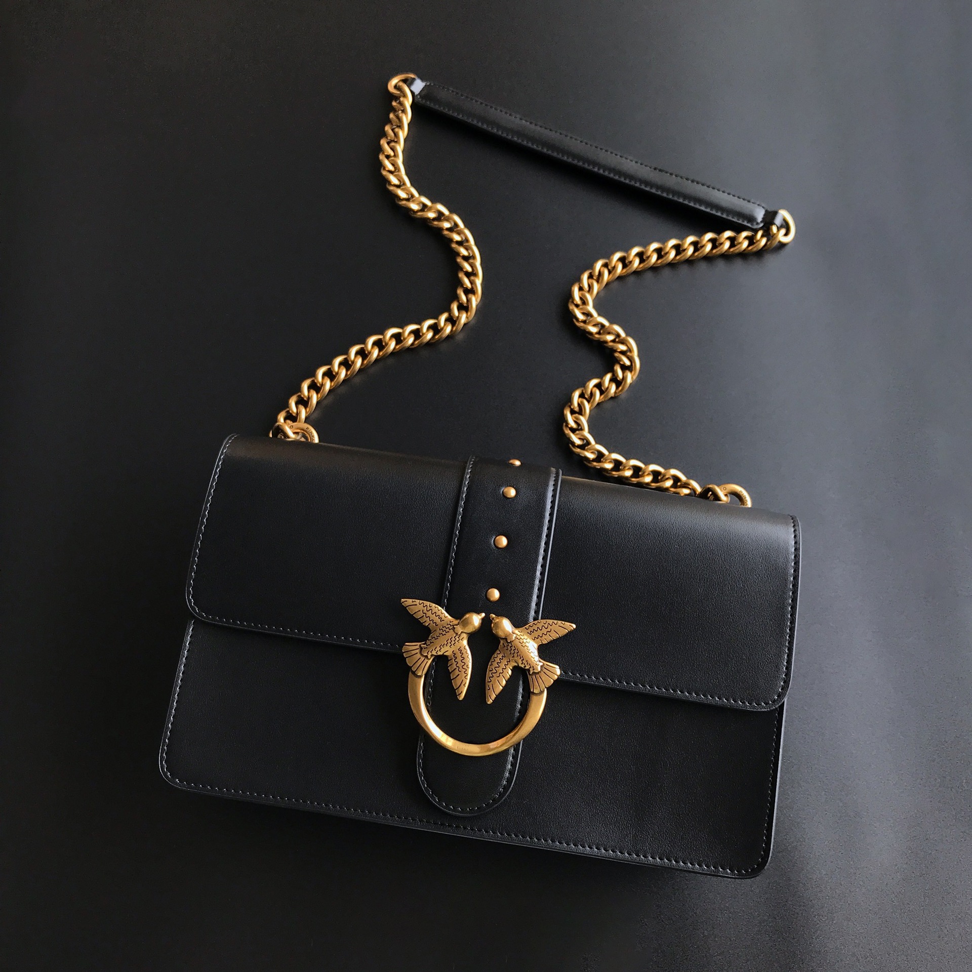 2023 new genuine leather ultra-mini classic handbag with chain strap