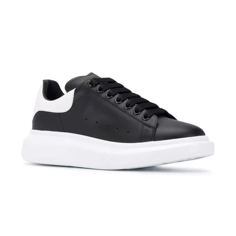 2026 spring new genuine leather platform sneakers women’s black-tongue versatile athletic skate shoes chunky sole mcqueen style