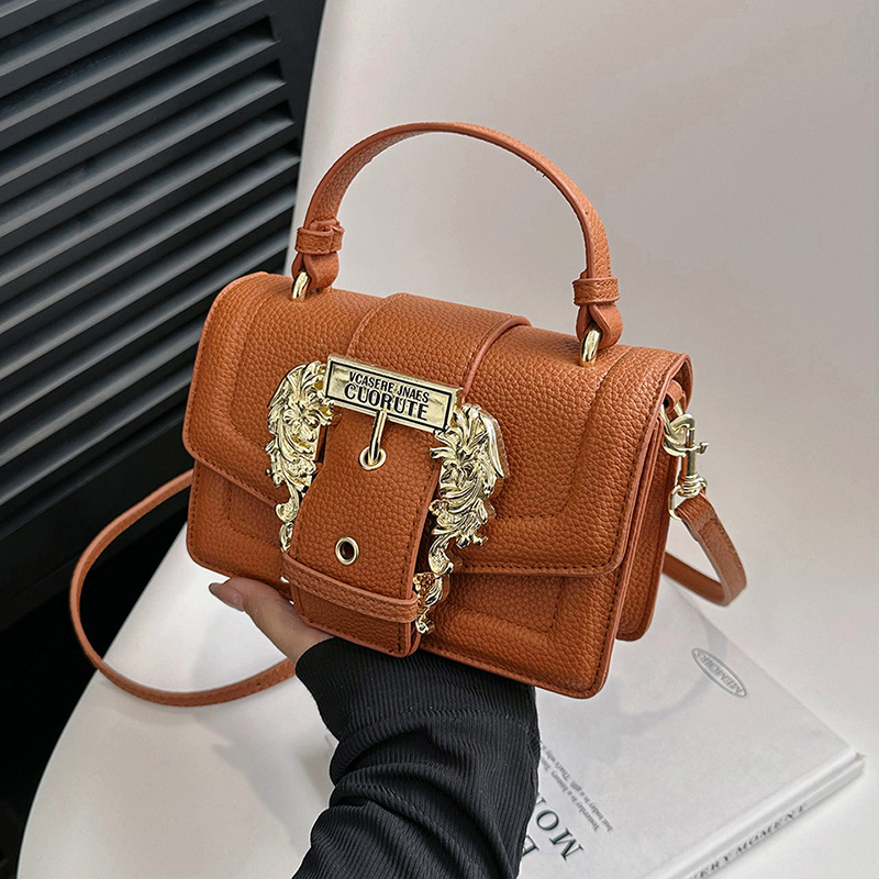 High-end textured women’s bag, 2023 new european and american retro style, small square bag for ladies, fashionable and minimalist, can be worn as a shoulder bag, crossbody bag, or carried by hand