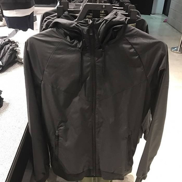 【monthly sales: 5,000】men’s lightweight spring/autumn oversized windbreaker jacket – sporty hooded casual style – wholesale