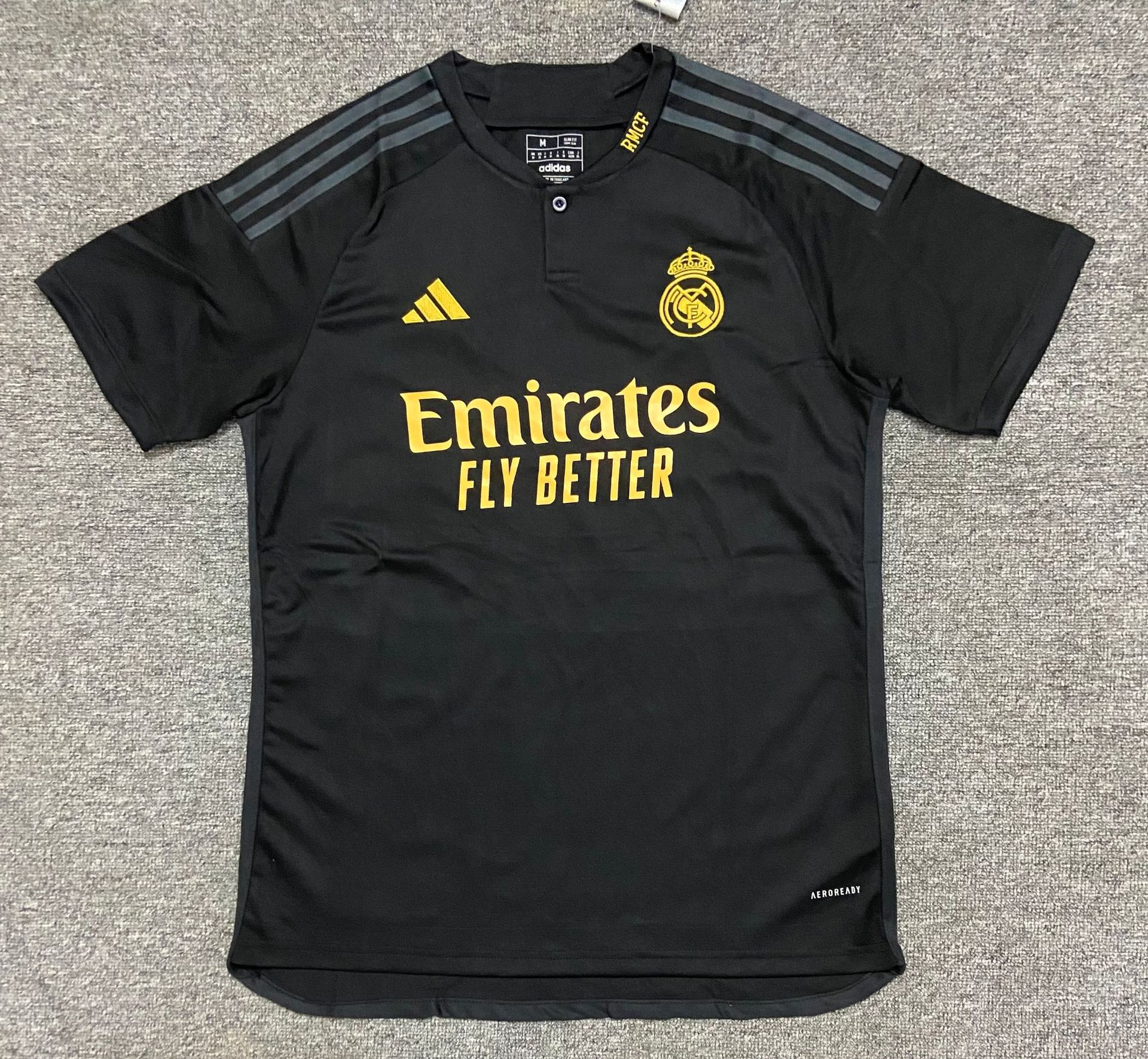 Club jerseys: barcelona, chelsea, manchester united, arsenal, ac milan, real madrid, newcastle, dortmund. sizes s to 4xl. soccer jerseys available