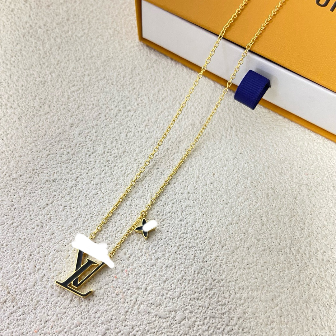 Donkey new arrival high version flower enamel letter v necklace suitfashioneasiest for matchins clavicle chain manufacturer batch