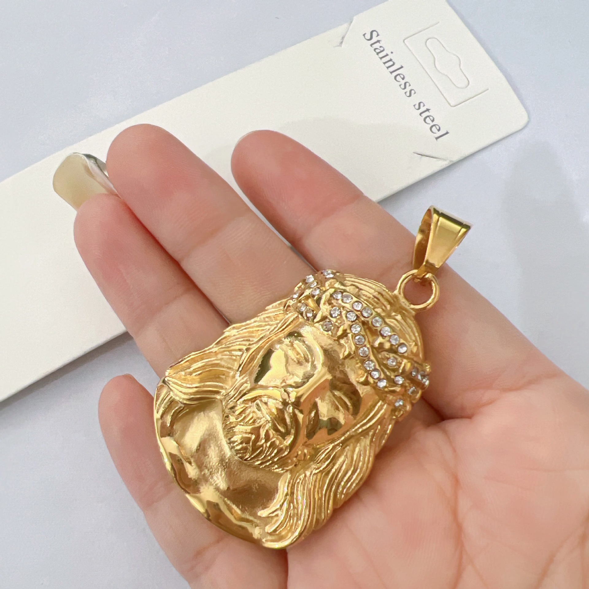 Cross-border stainless steel pendant gold-plated diamond pendant jewelry wholesale necklace men’s and women’s accessories sweater chain short 1