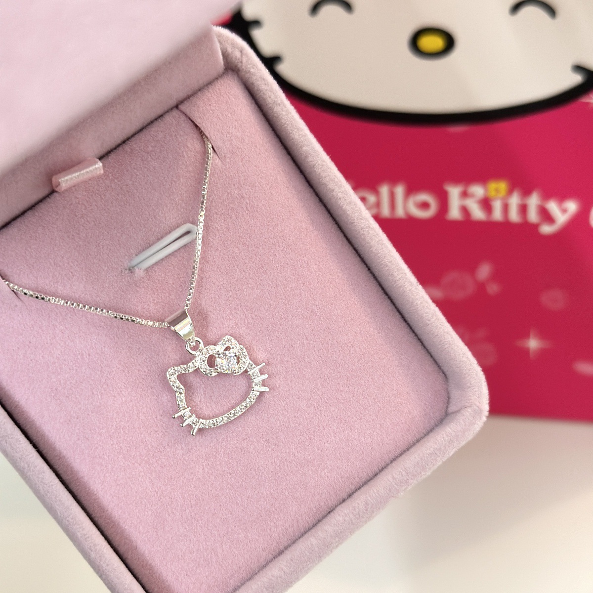 Hello kitty pendant necklace – silver plated, affordable luxury, unique design jewelry – perfect birthday gift for best friends and girlfriends 1