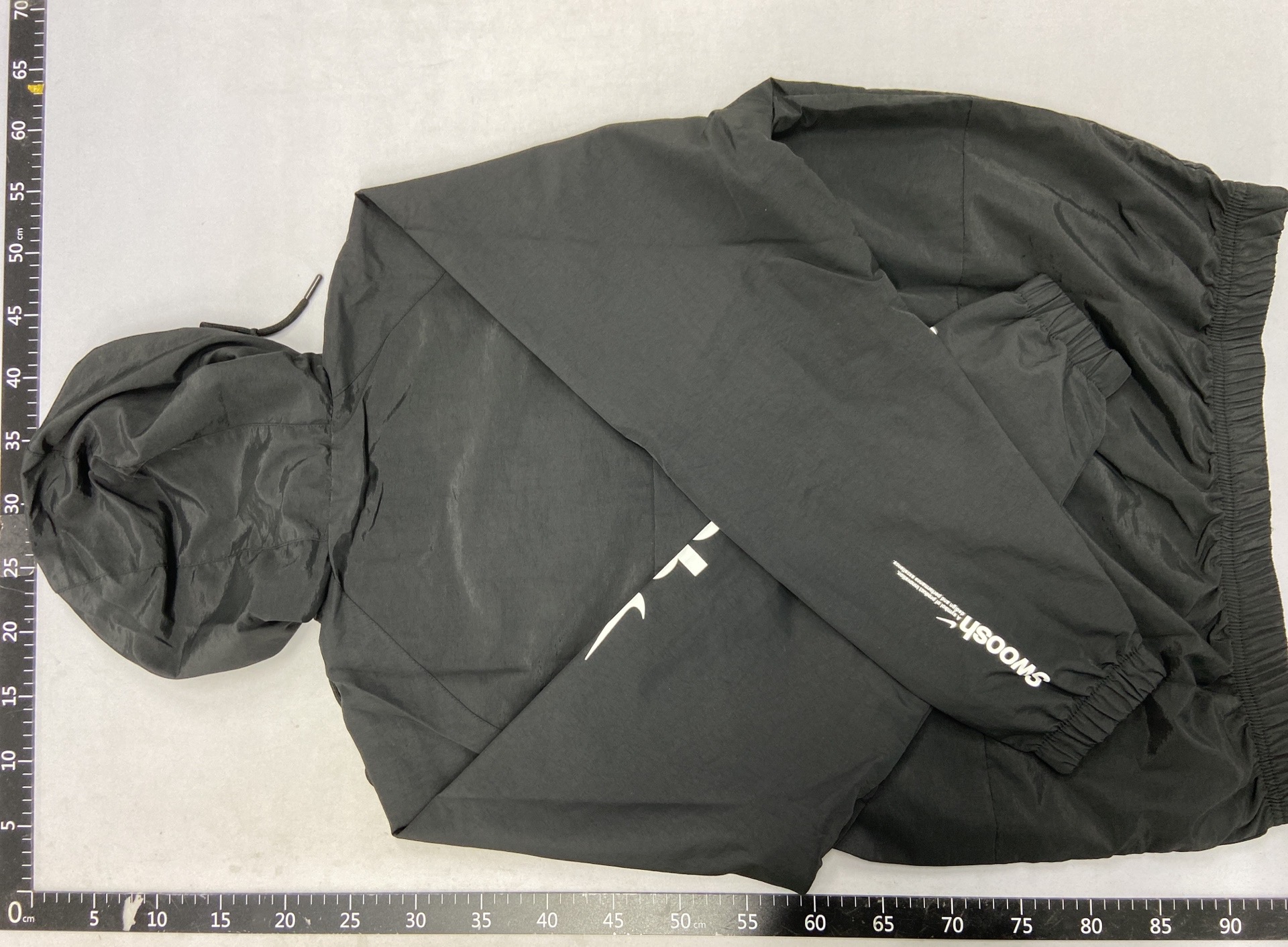 Two-color jacket with left small groove and rear large groove 511030285 3