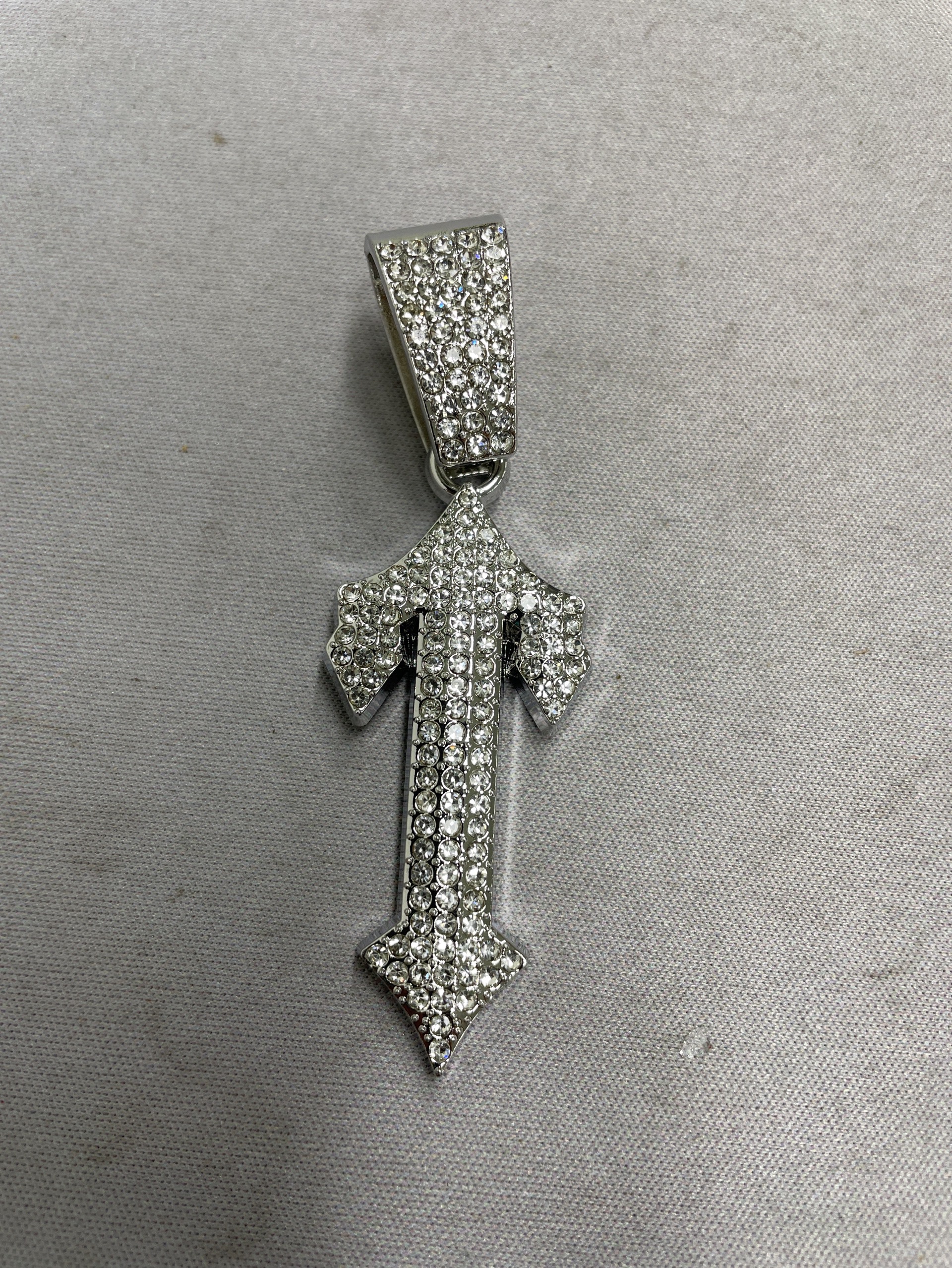 European and american alloy full diamond arrow large ring buckle pendant necklace with cross-border popular cuban chain thick necklace jewelry factory 2