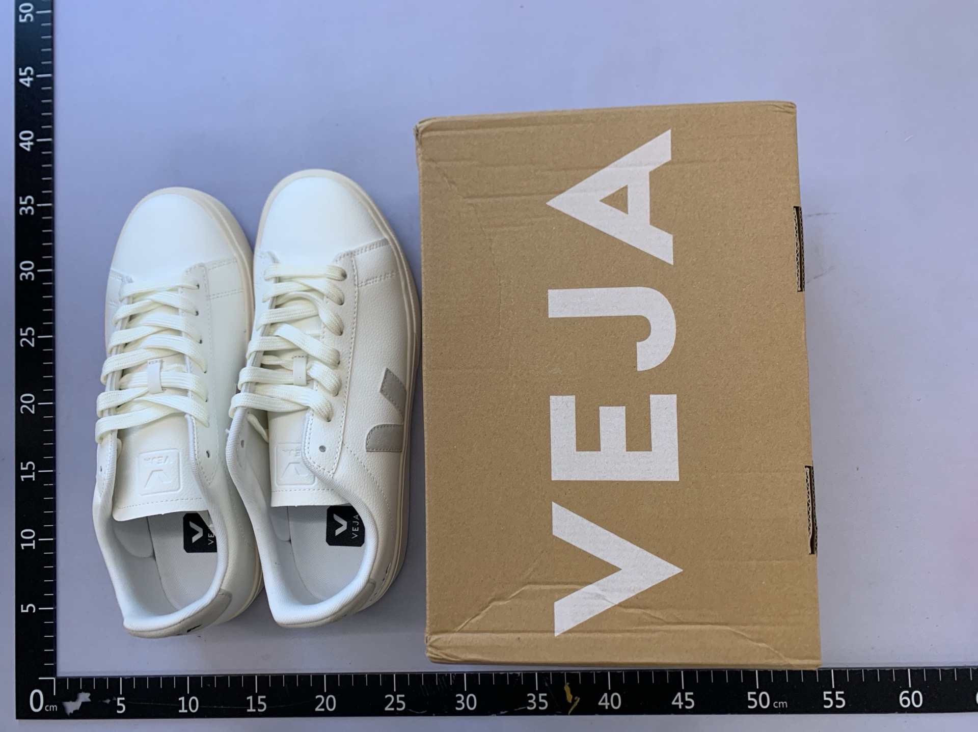 French v-logo white sneakers – celebrity style, classic genuine leather athletic shoes, casual unisex versatile campus couple skate shoes 2