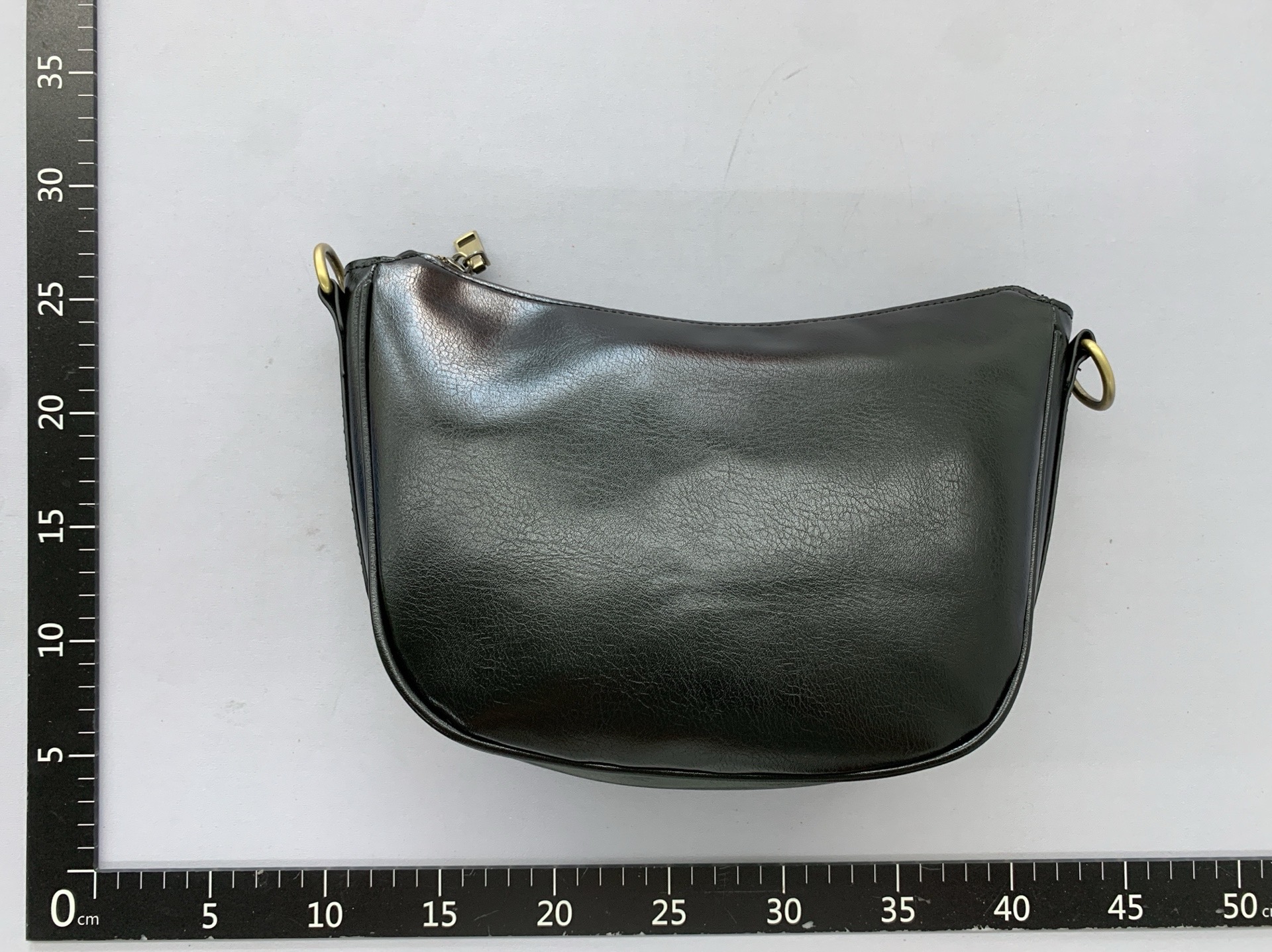 Genuine leather bag niche design women’s bag high-end light luxury underarm bag women’s crescent bag 2026 new trendy handbag 4