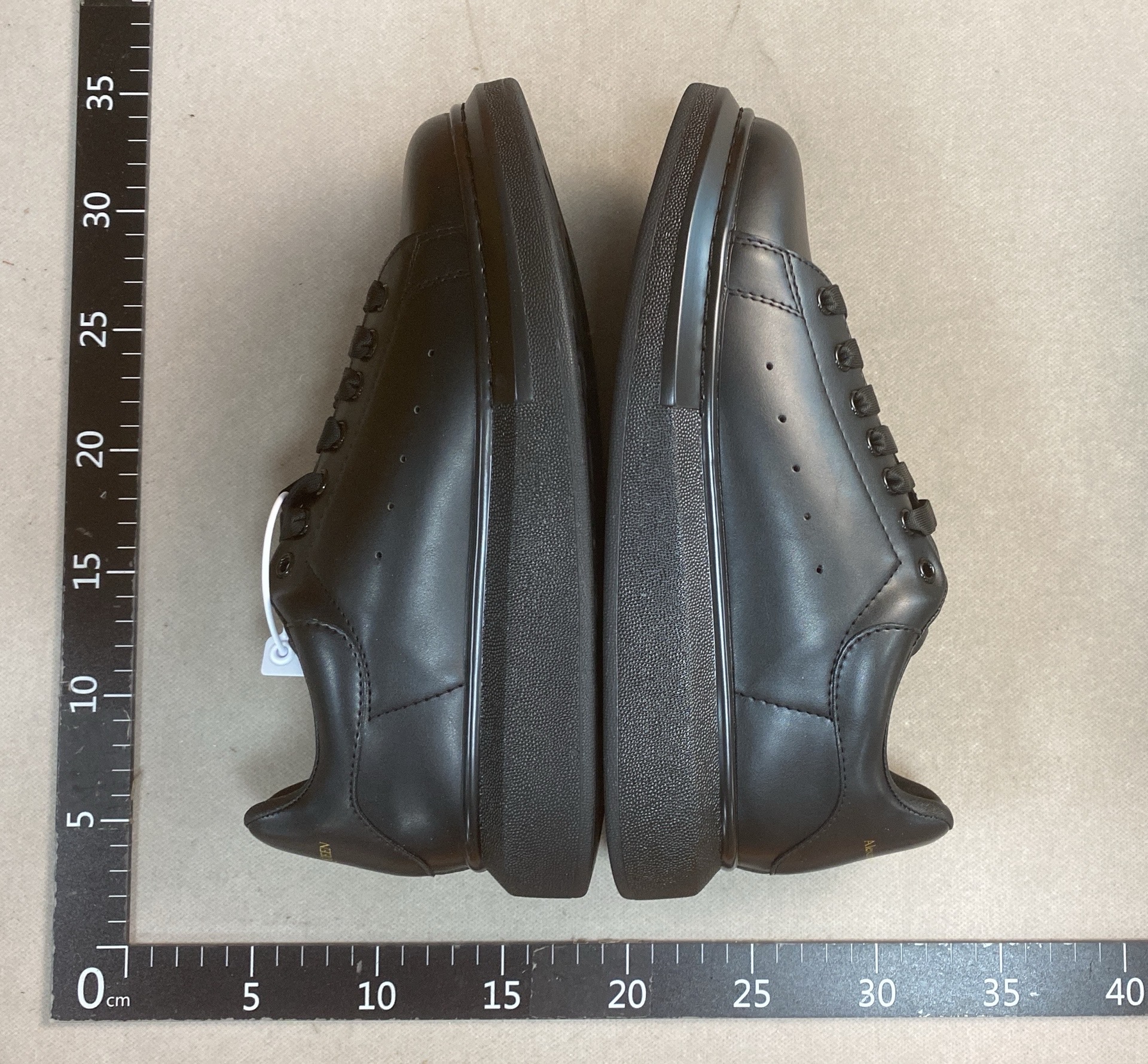 Zzw14 high quality white shoeswhats+86 18150441086 3