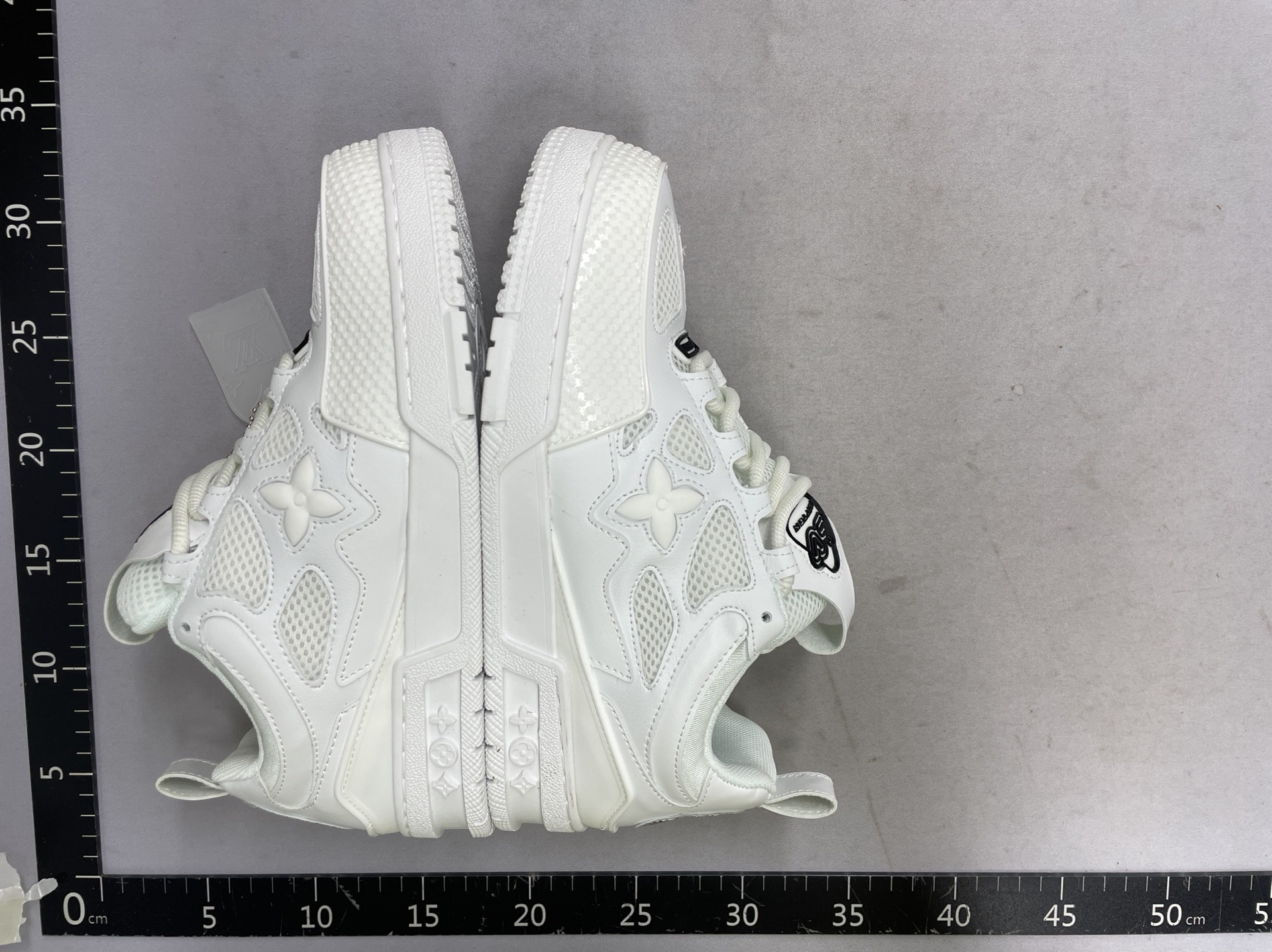 Little fat white shoes export bread shoes men’s and women’s height increasing dad shoes l sneakers european station cross-border sports shoes 4