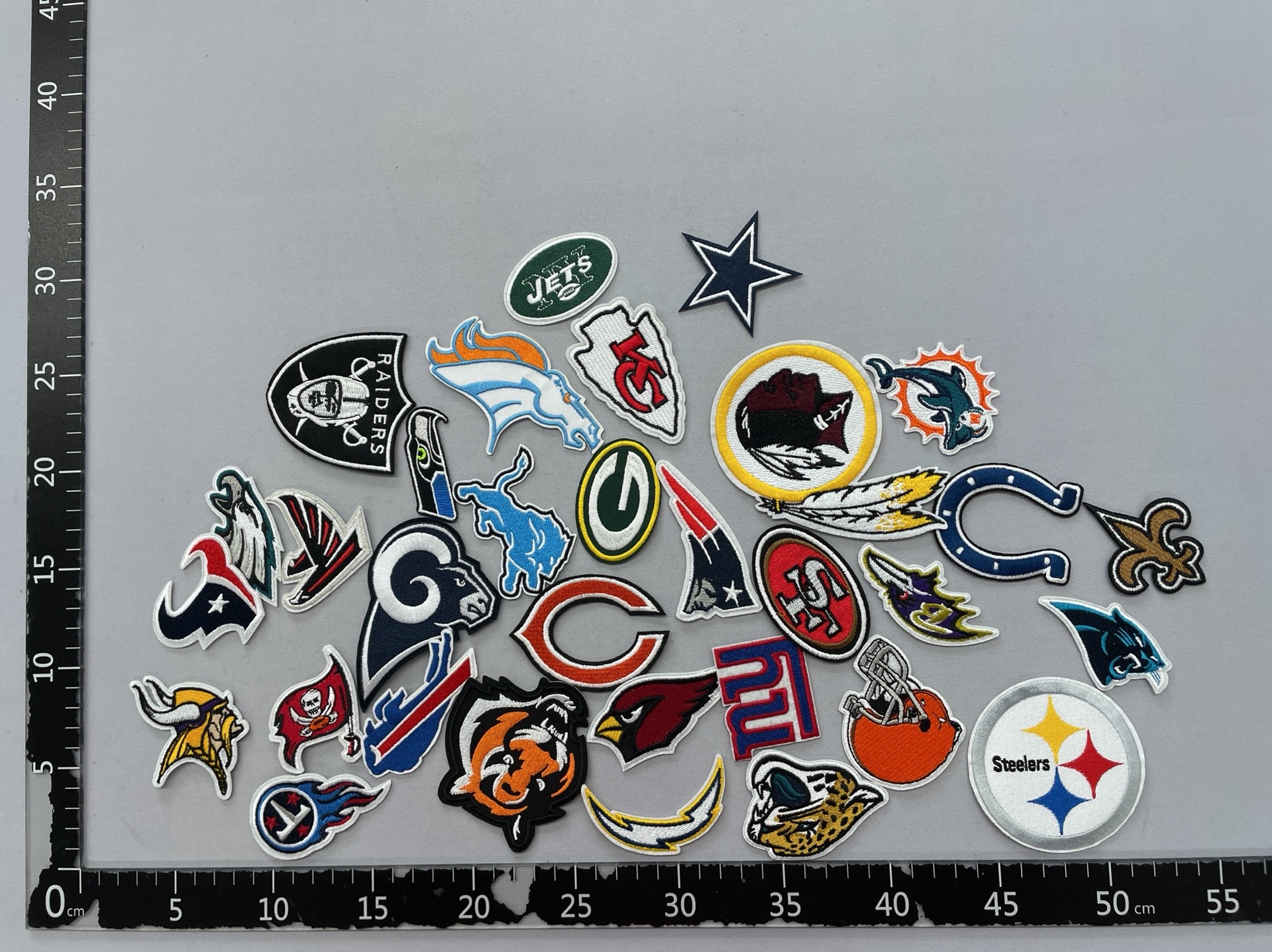 Yaxiu new arrival team logo clothes bag packaging decoration patch stickers curtain bed cover decoration stickers computer embroidered cloth stickers 3