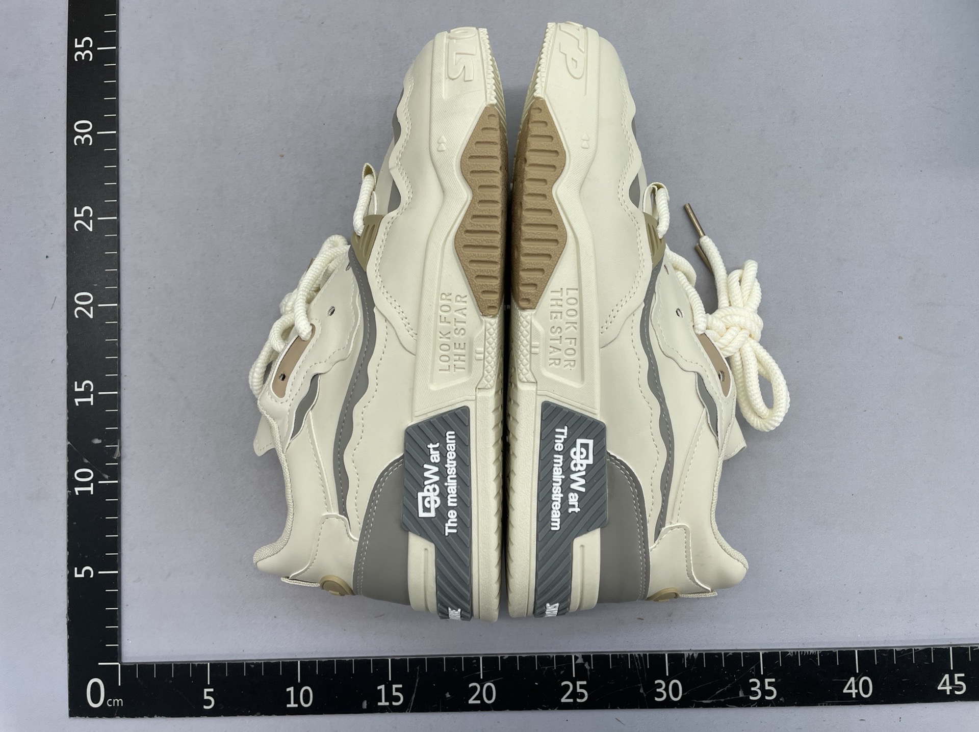 Plus size men’s shoes 2025 new export style casual sneakers men’s thick sole height increasing leather upper size 46 skate shoes 3