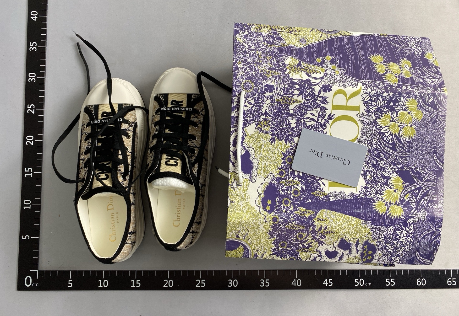 2026 new d-brand european and american monogram embroidered letter canvas sneakers, chunky sole white shoes, versatile casual skate shoes for women 7