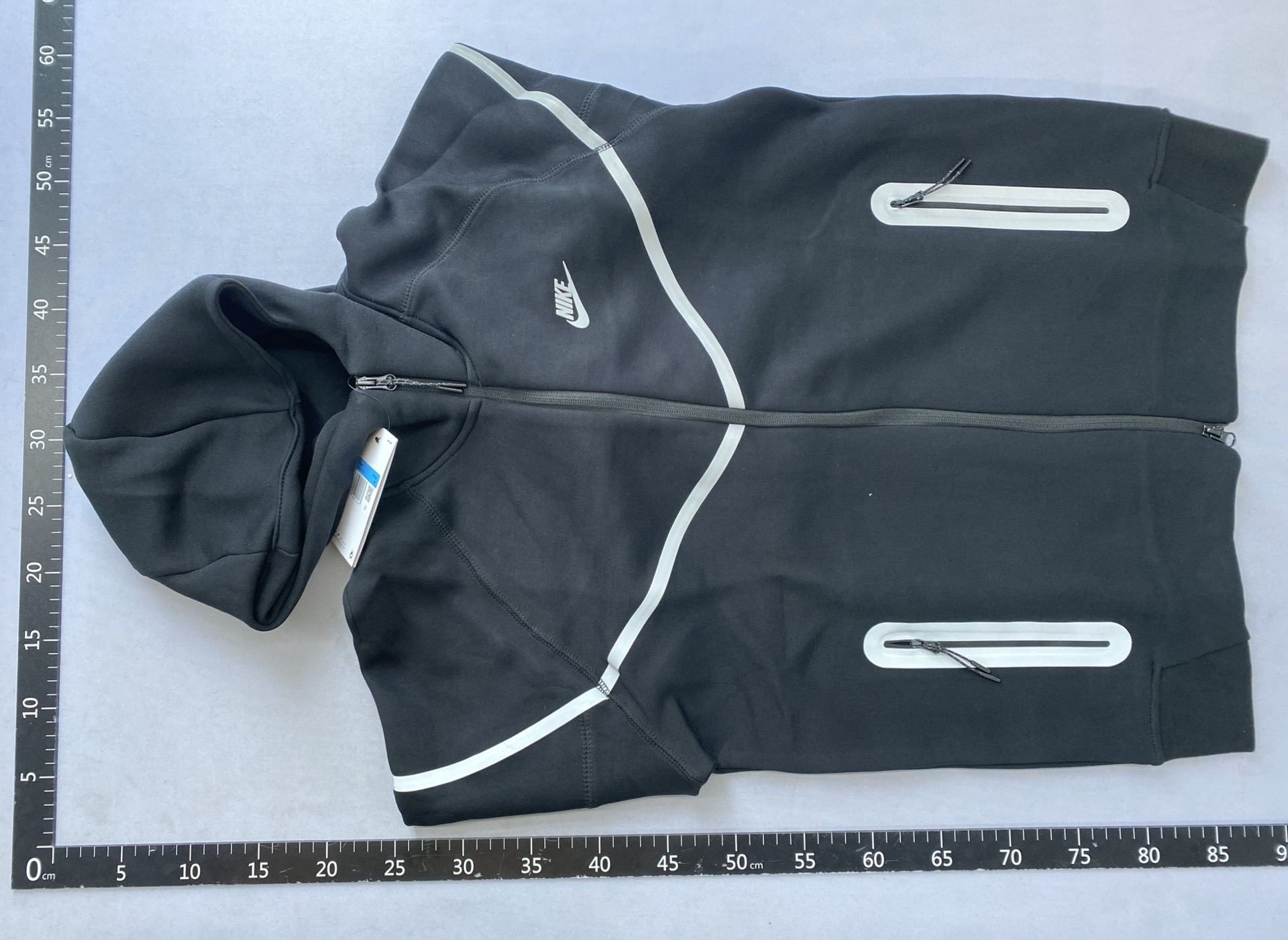 Hooded zip-up long sleeve jacket reflective zipper knit hoodie slim fit top for autumn and winter 4