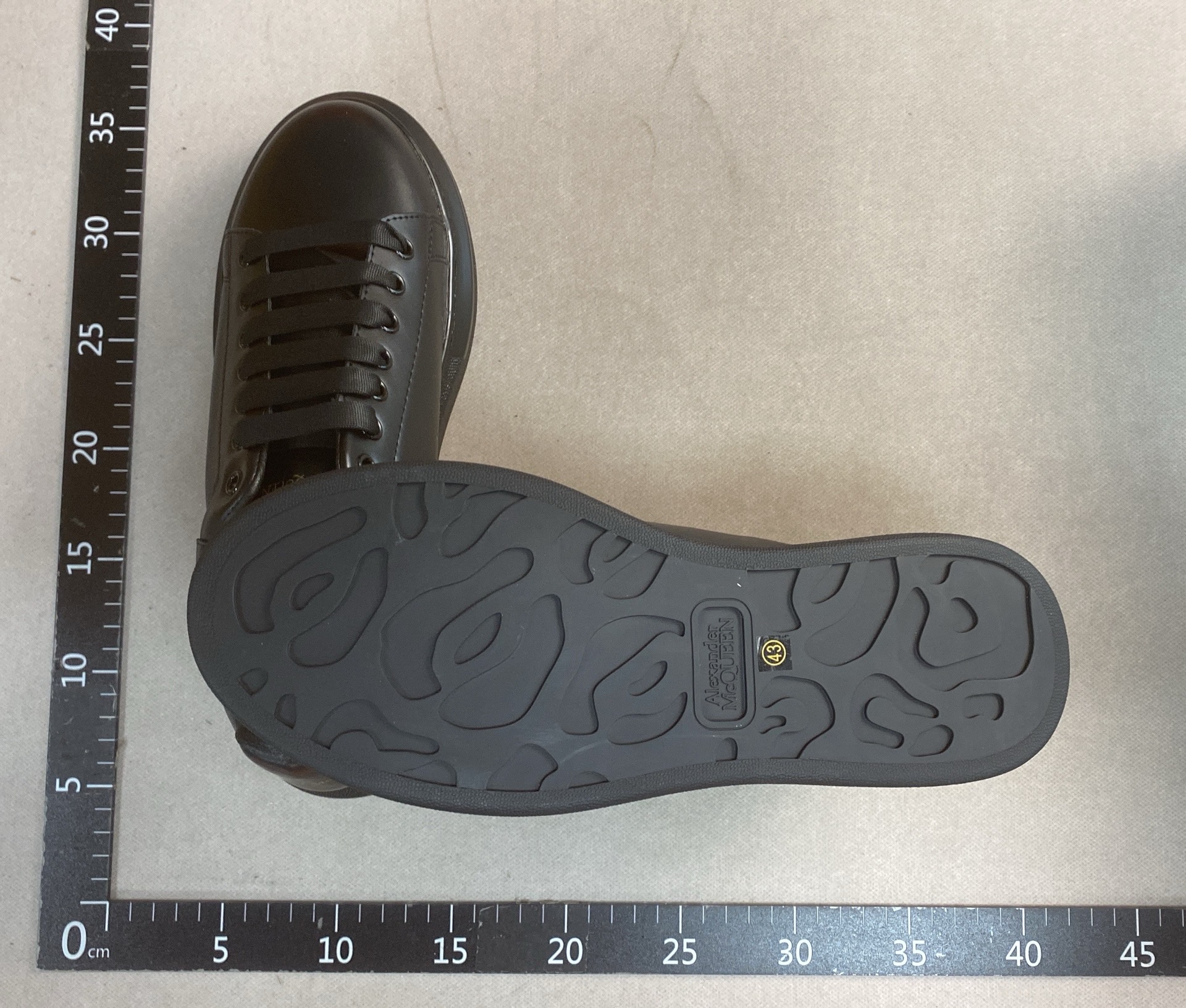 Zzw14 high quality white shoeswhats+86 18150441086 4