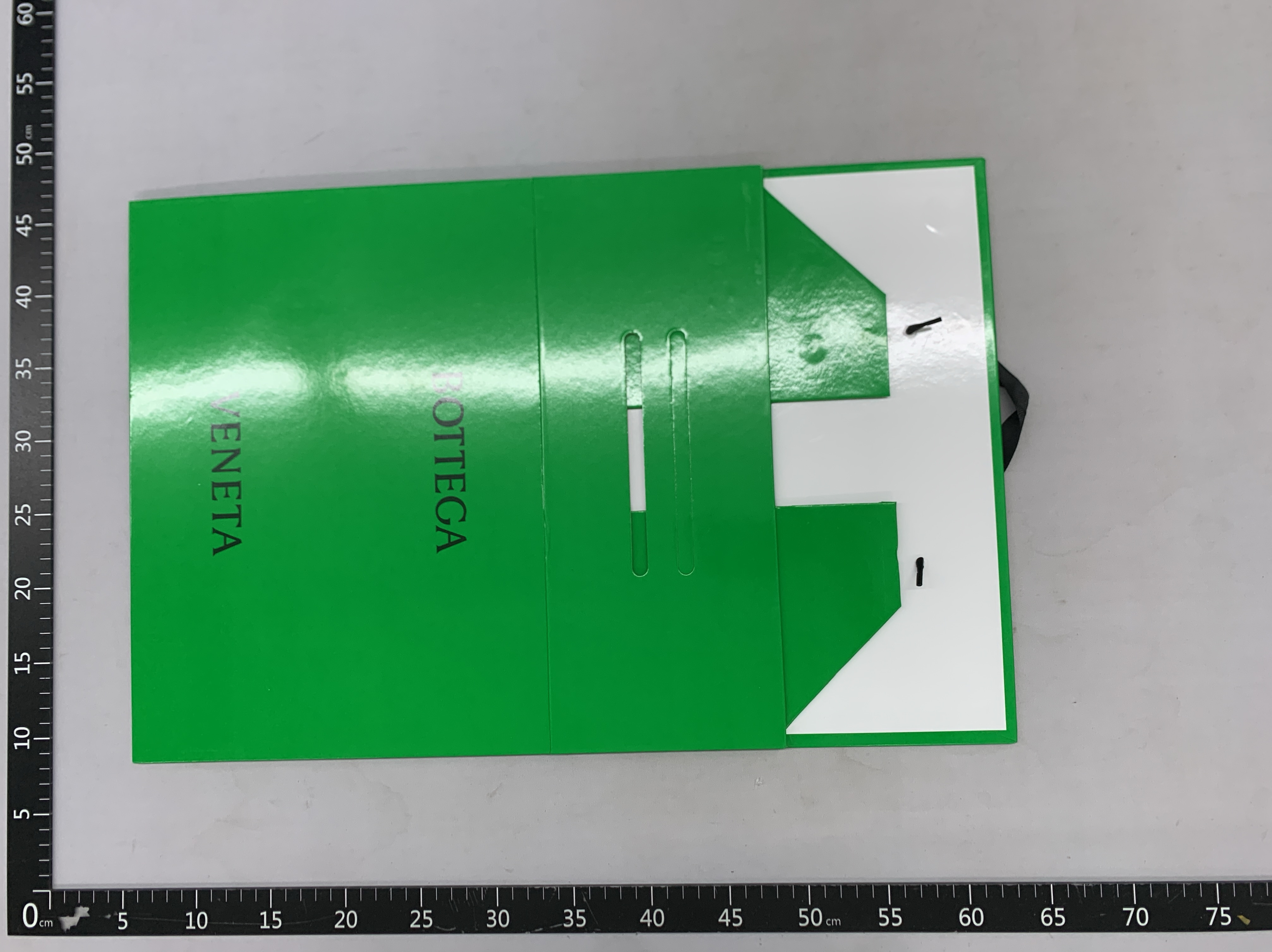 Green big brand magnetic folding gift box bag clothes belt box gift bag wallet box gift giving light luxury ornaments 3