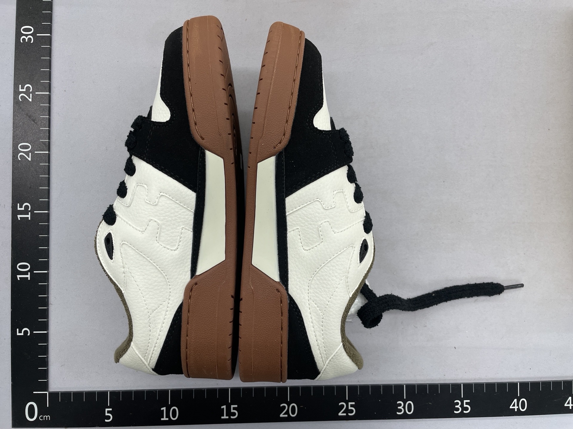 F family color matching retro black and white bear f family couple sneakers sports casual thick solewhite shoes women’s autumn plus size sports shoes 5