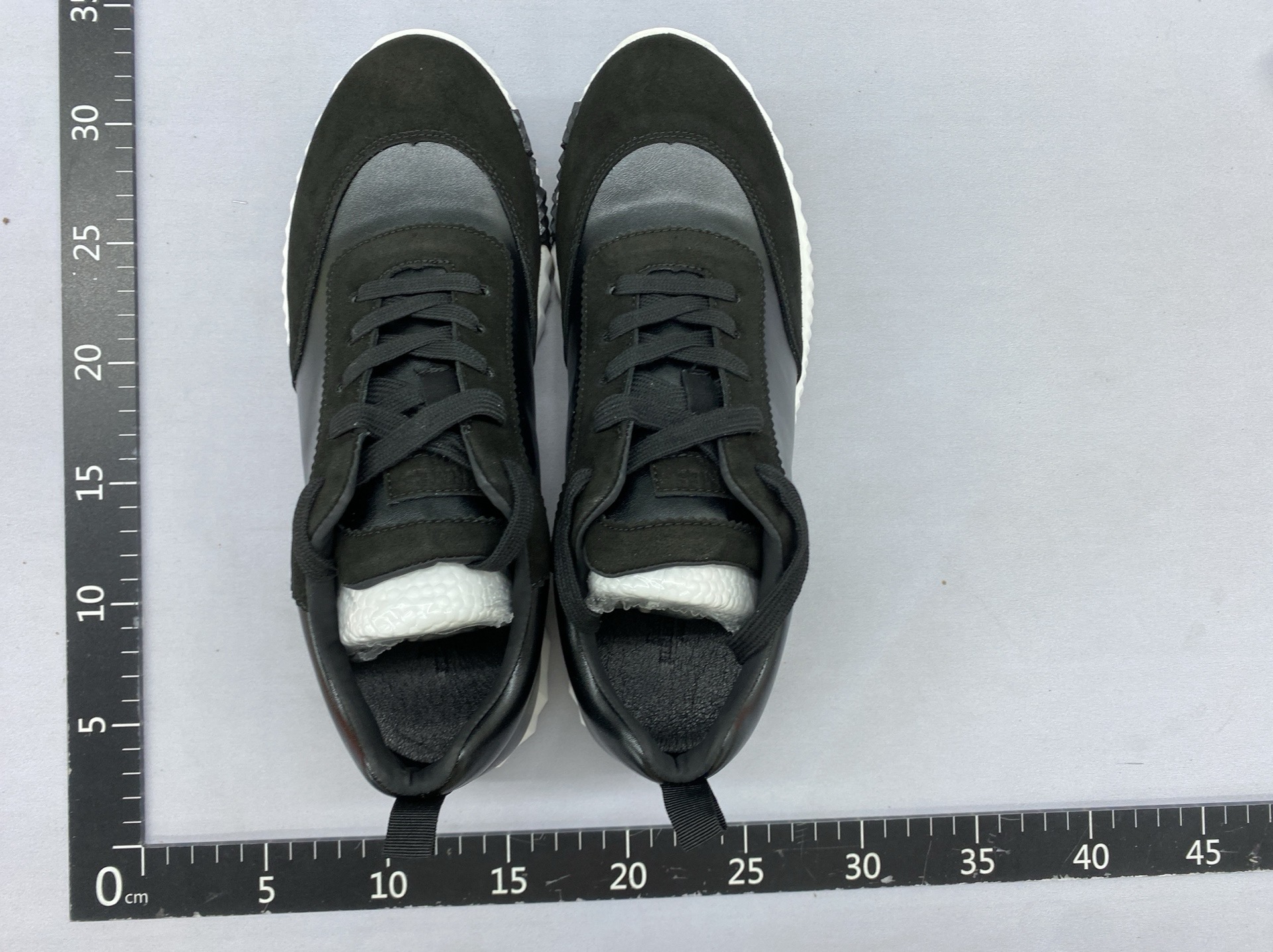 H brand women’s casual sneakers 2026 new genuine leather breathable versatile white shoes couple’s chunky sole running shoes for men 6