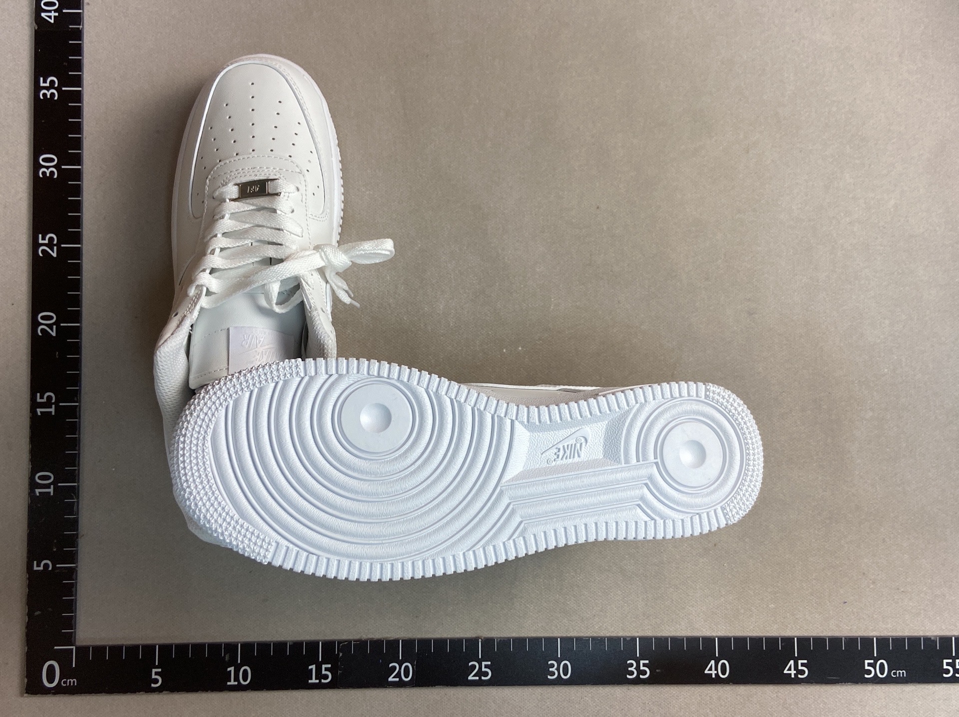 Low-top air force one pure white women’s sneakers af1 high version men’s shoes couple small white toe with chip 4