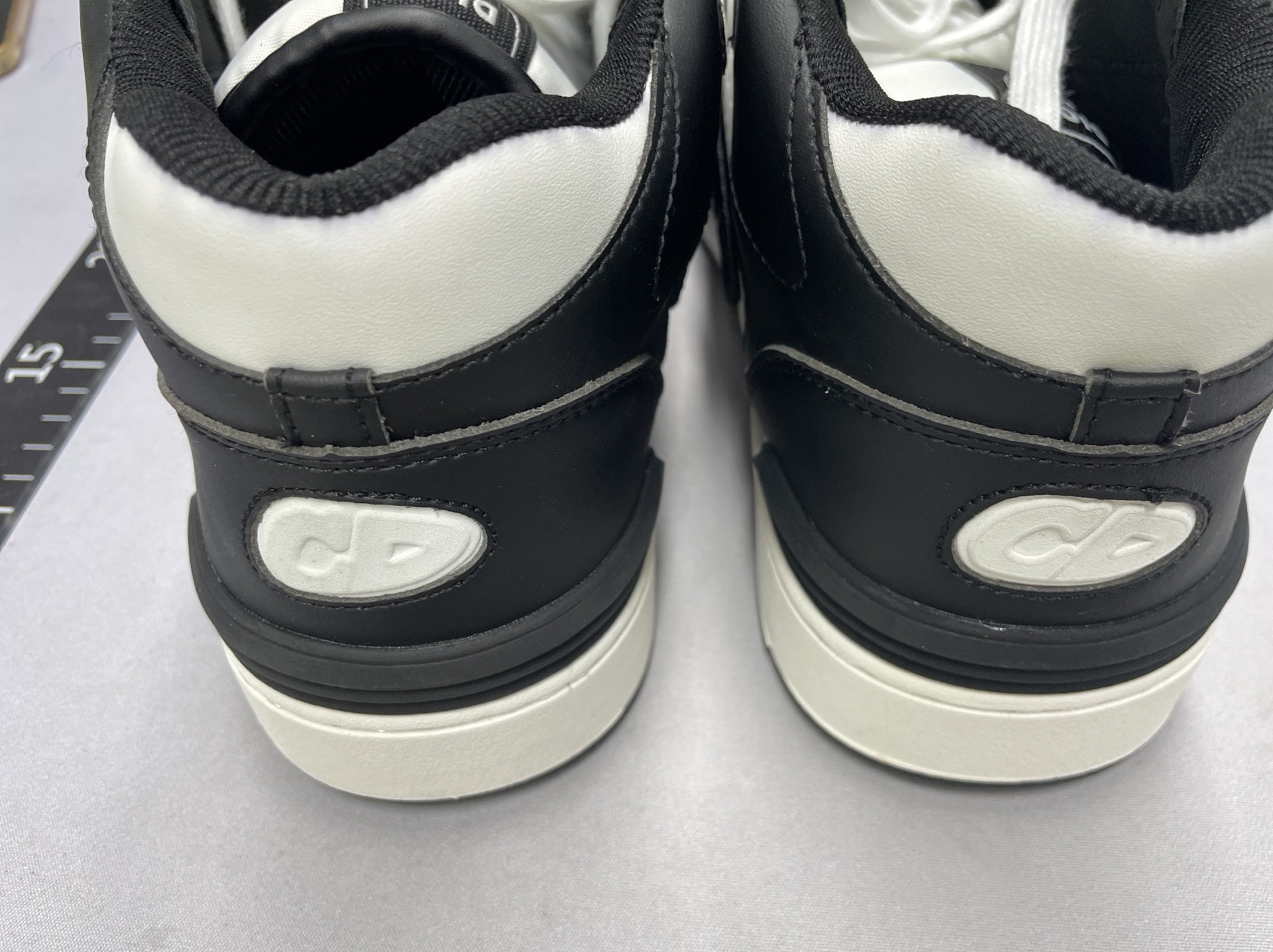 Export b57 letter cd sports casual shoes men’s and women’s couple elegant genuine leather sneakers tie back panda shoes 5