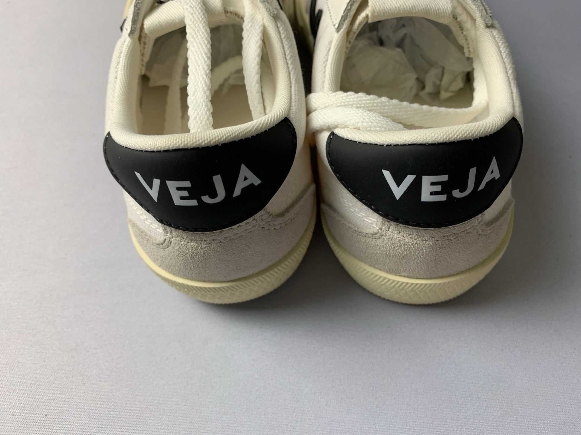 Spring/summer white sneakers – women’s casual flat shoes, unisex retro skate shoes, german army trainers series 6