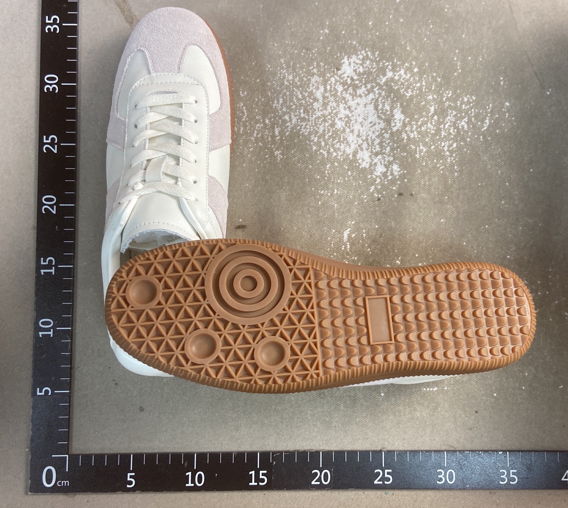 Best selling genuine leather training shoes soft bottom soft surface non-slip tendon bottom easiest for matchplaidmen trendy white shoes new arrival 4