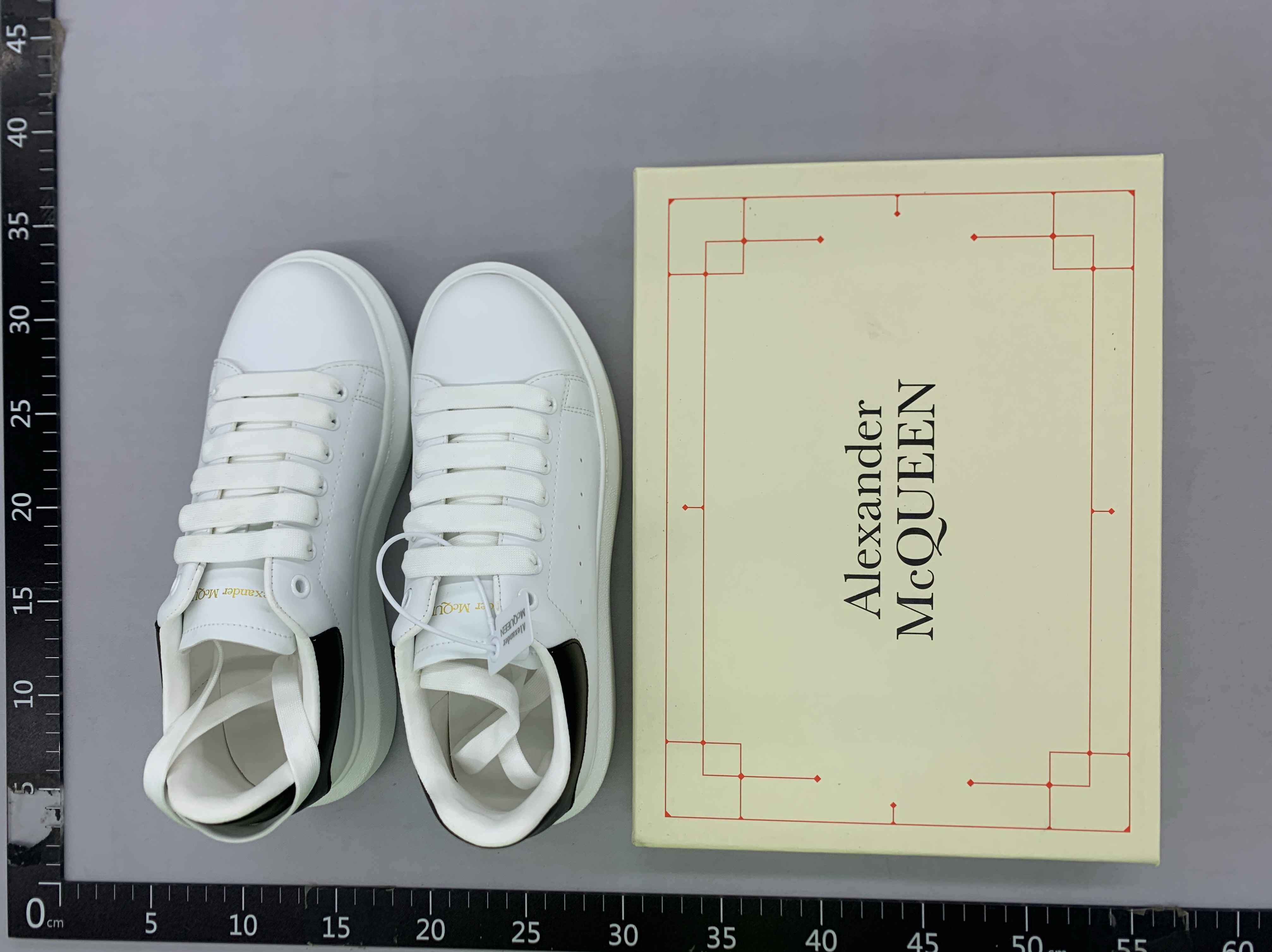 L20 high quality white shoes whatsapp+86 151 5039 9023 2