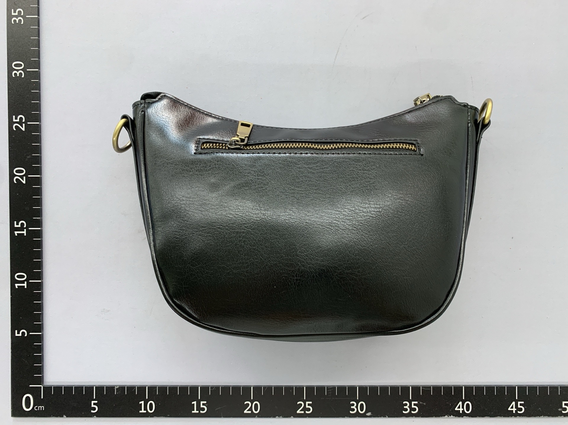 Genuine leather bag niche design women’s bag high-end light luxury underarm bag women’s crescent bag 2026 new trendy handbag 3
