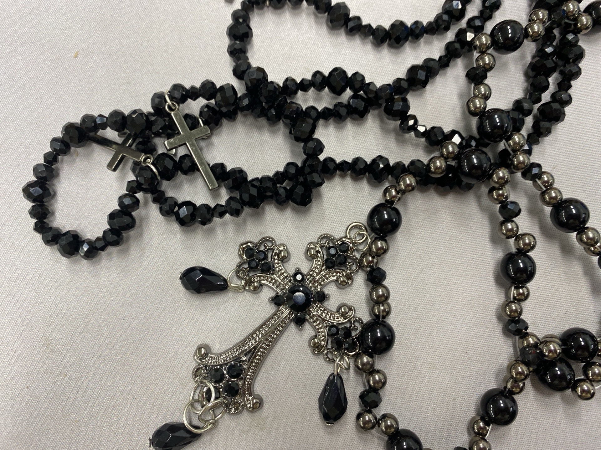 Dark cross long hot girl beaded necklace women’s sweet cool punk necklace y2k sweater chain accessories new 2