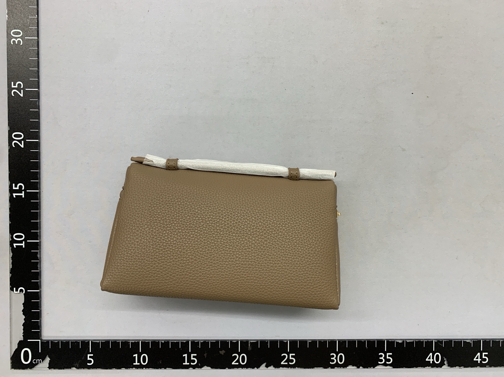 Italian lp19 lunch bag – new lychee grain leather shoulder bag, crossbody, and tote – lightweight, luxurious, minimalist, and versatile 3