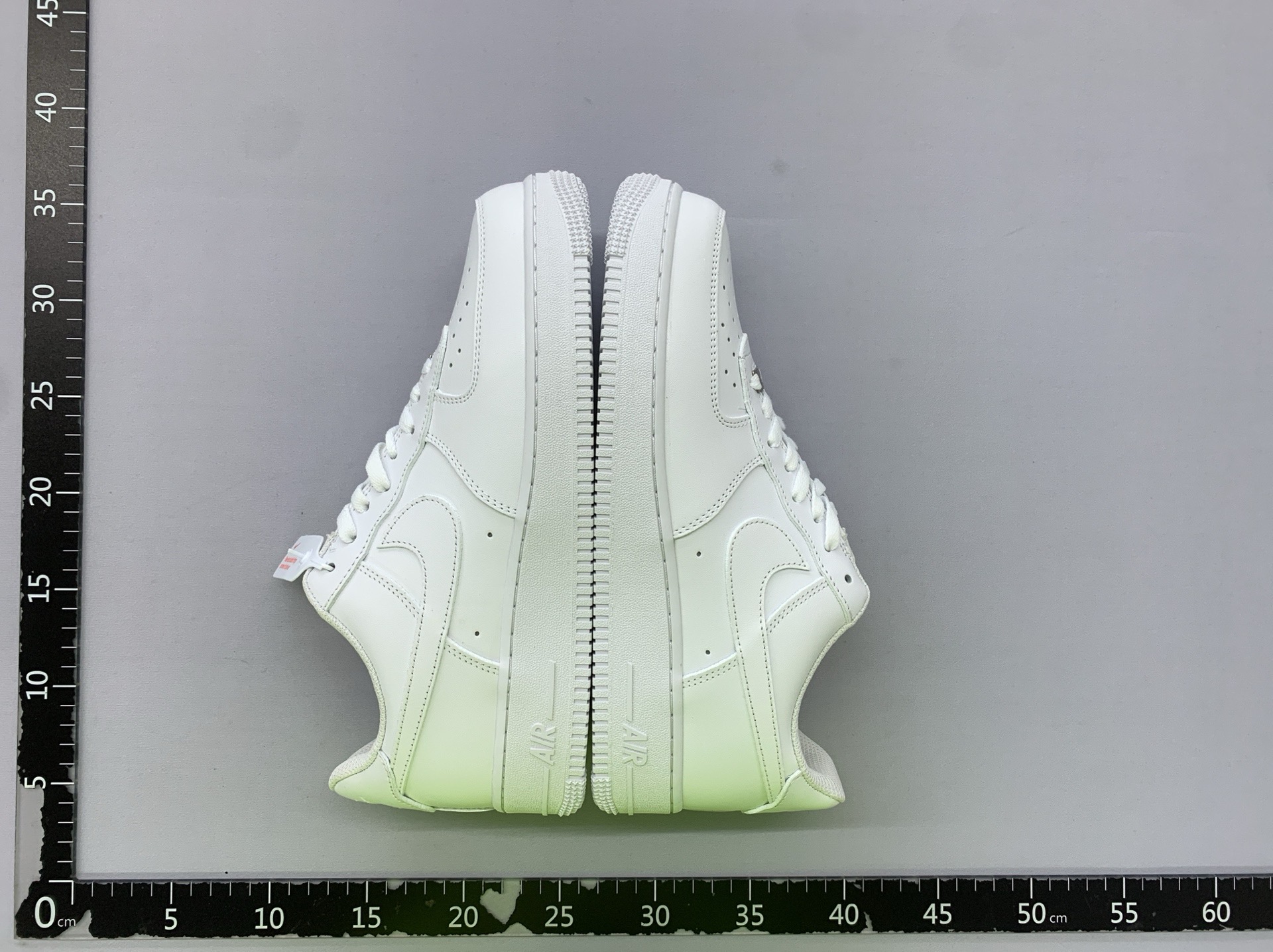 [benefits, new link, long-term supply, factory special price] pure original no. 1 af1 low-top white shoes, all white, thick-cut leather upper, insole adhesive, midsole president, brand new original box, factory cashed out 5