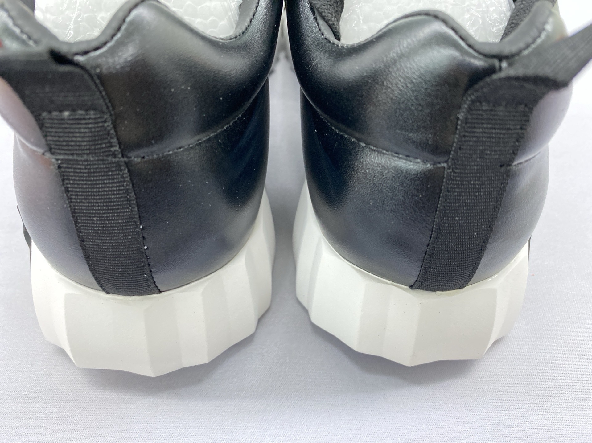 H brand women’s casual sneakers 2026 new genuine leather breathable versatile white shoes couple’s chunky sole running shoes for men 5