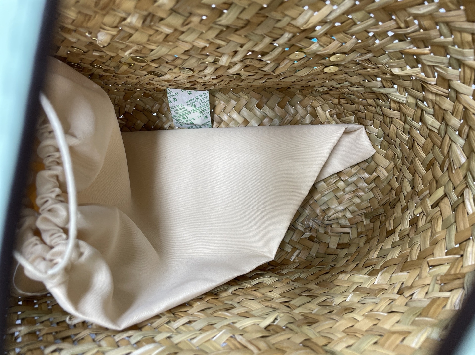 2025 new straw woven bag women’s shoulder bag straw tote bag fashion casual ladies’ tote fan-shaped bag versatile 2