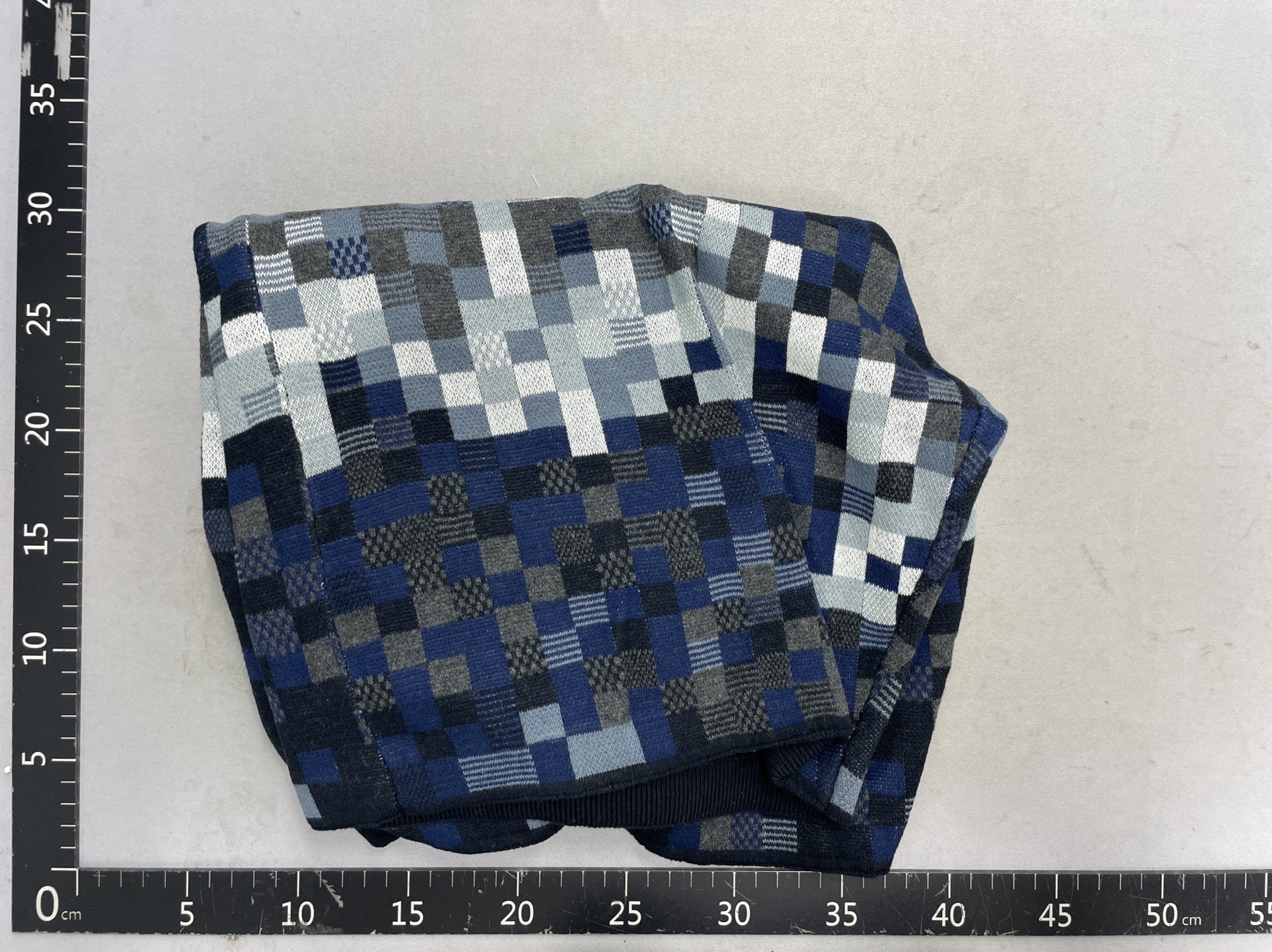 2026 new high-quality pixelated checkerboard jacquard knit zip-up jacket – blue, unisex fashion 5