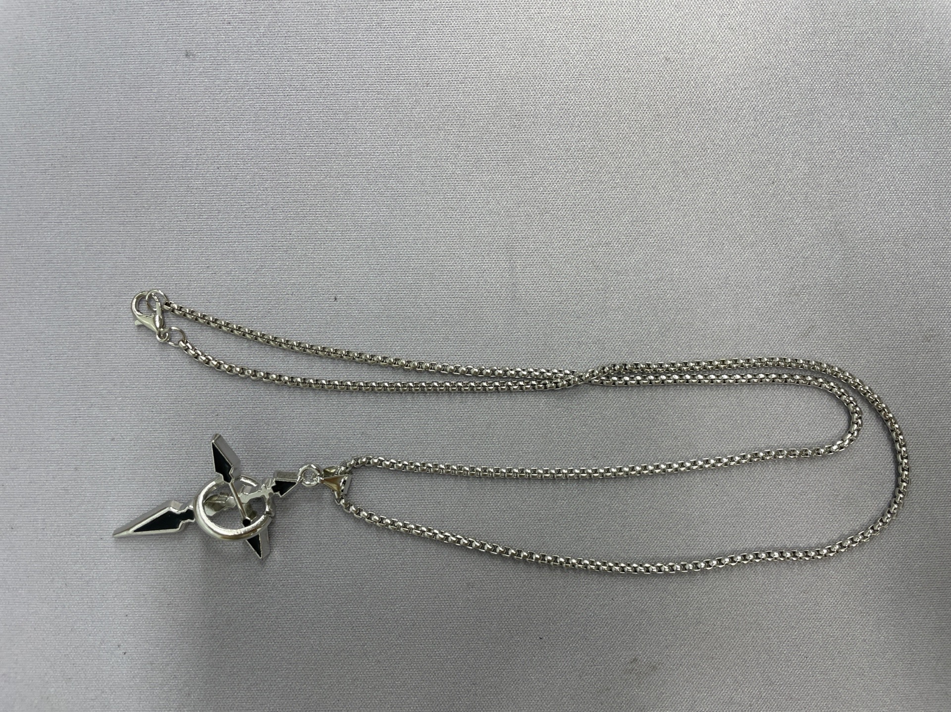 Cross pendant necklace for men – trendy brand, versatile chain accessory, perfect for stylish guys’ hoodies 2