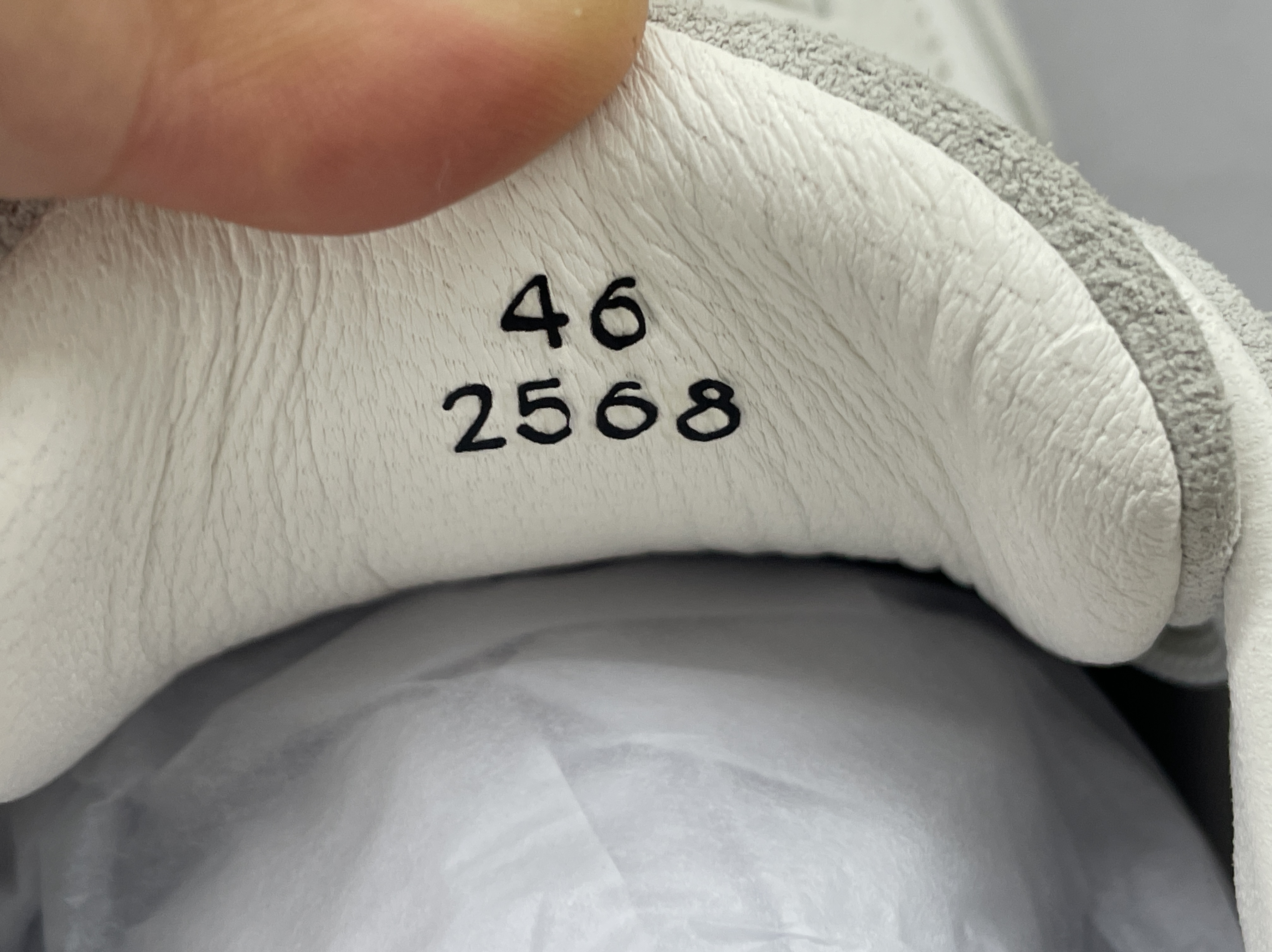 European station 2025 new h-style men’s genuine leather thick-soled shock-absorbing running shoes casual white sneakers athletic shoes 2