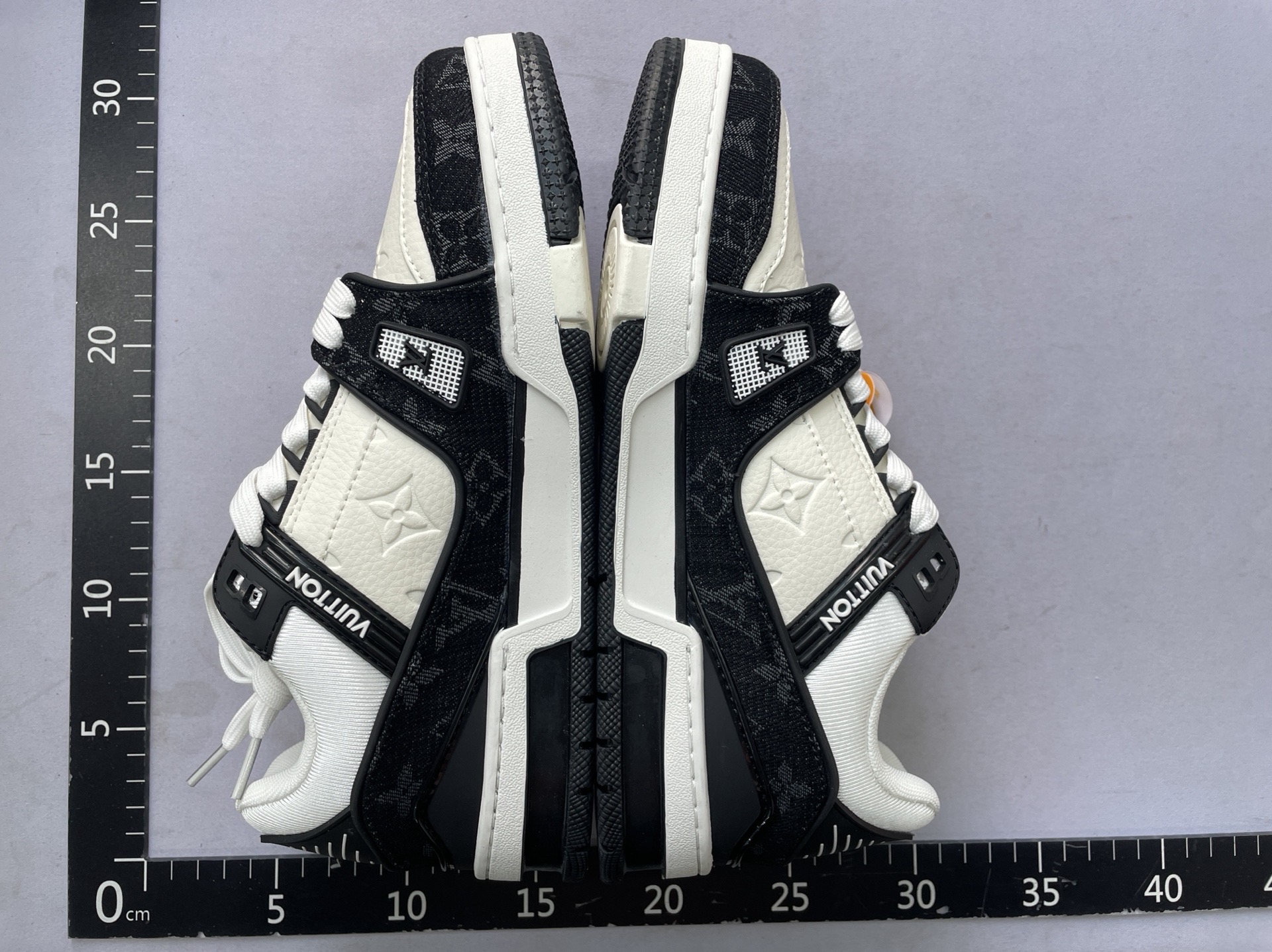 Trainerlv’s sneakers for men, white shoes, fashion sports, thick sole, easiest for match, couple casualtrendy shoes for women 4