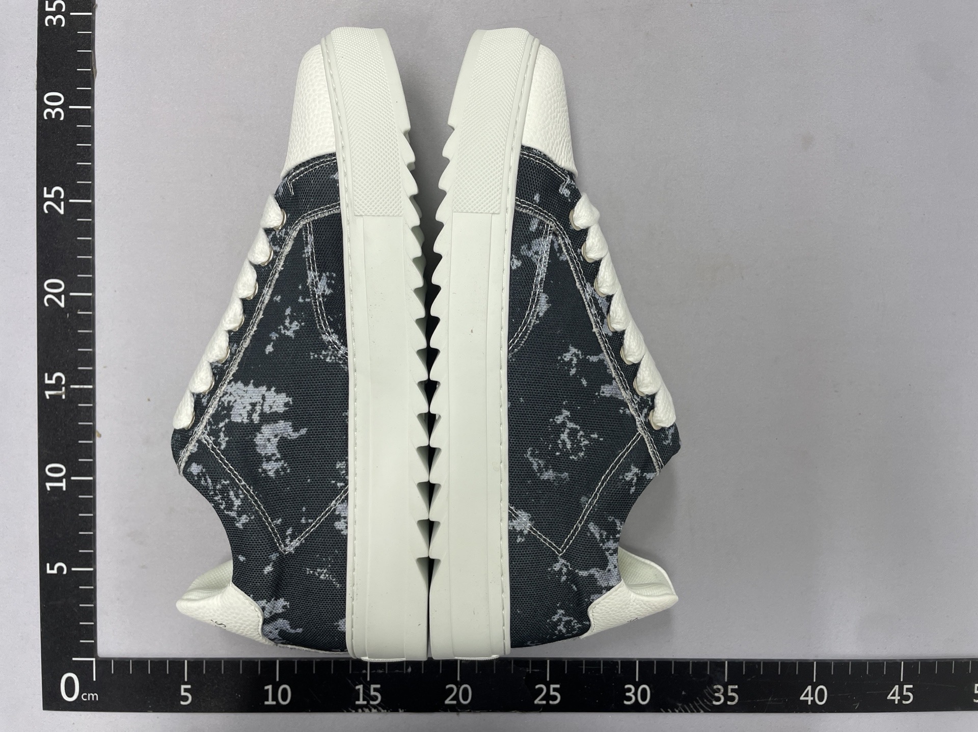 Ready-to-ship numeris shoes: men’s and women’s casual sneakers – distressed denim, chunky sole, bread shoes 4
