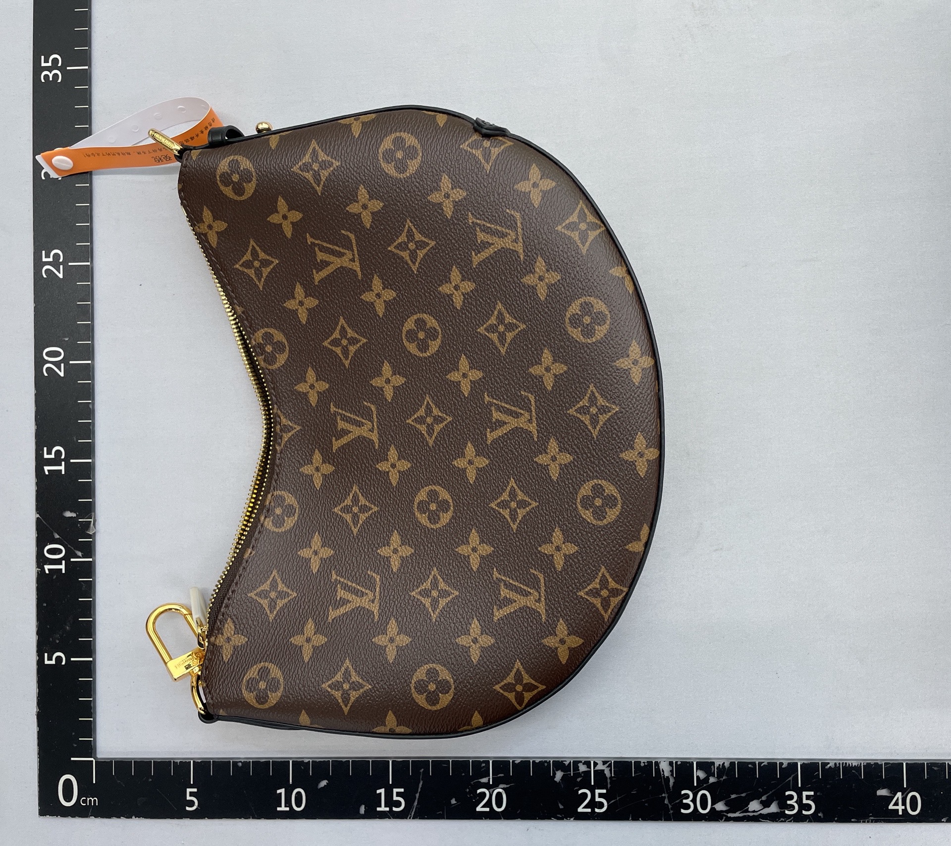 2026 women’s bag crossbody bag shoulder bag all steel hardware ceiling satchel presbyopia 163 variable code series 4