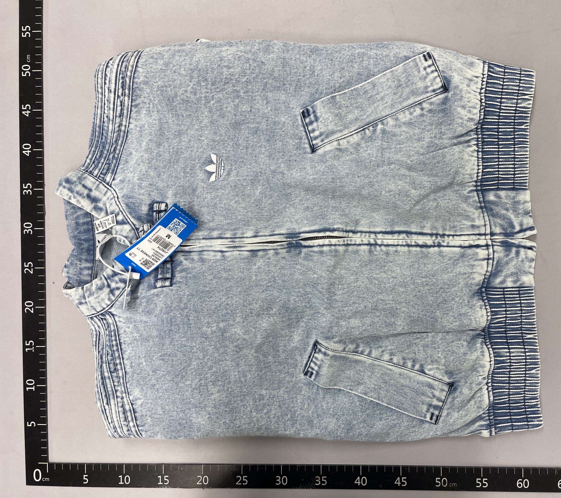 Left embroidered three ye two arms three sleeves cuffed two-color jacket 66042953 4