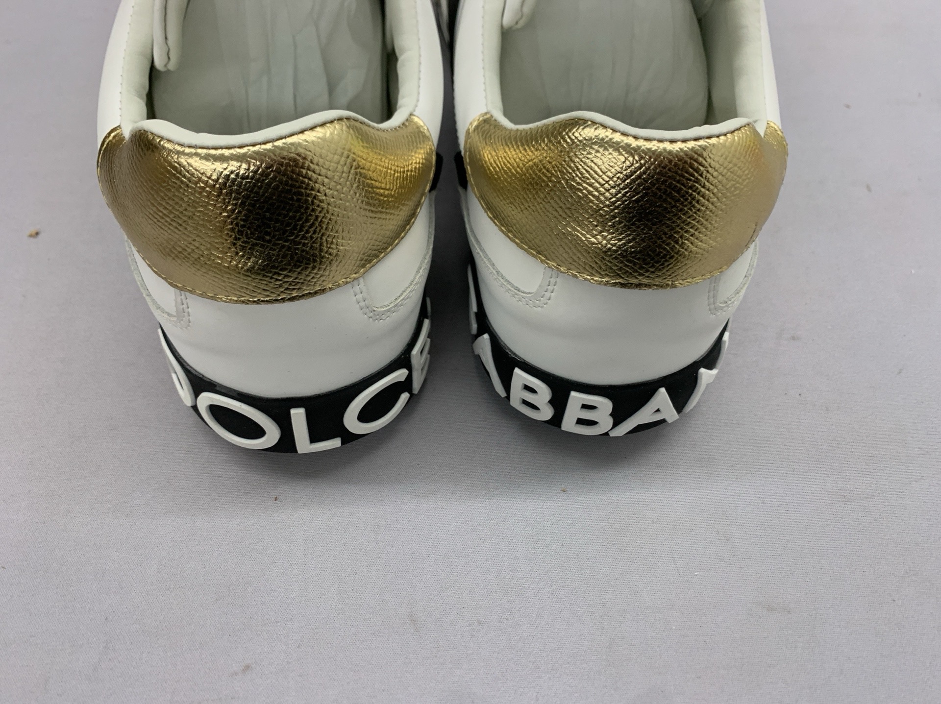 2025 trendy versatile graffiti hand-painted dg couple shoes women’s skate shoes genuine leather athletic casual white sneakers men’s 6