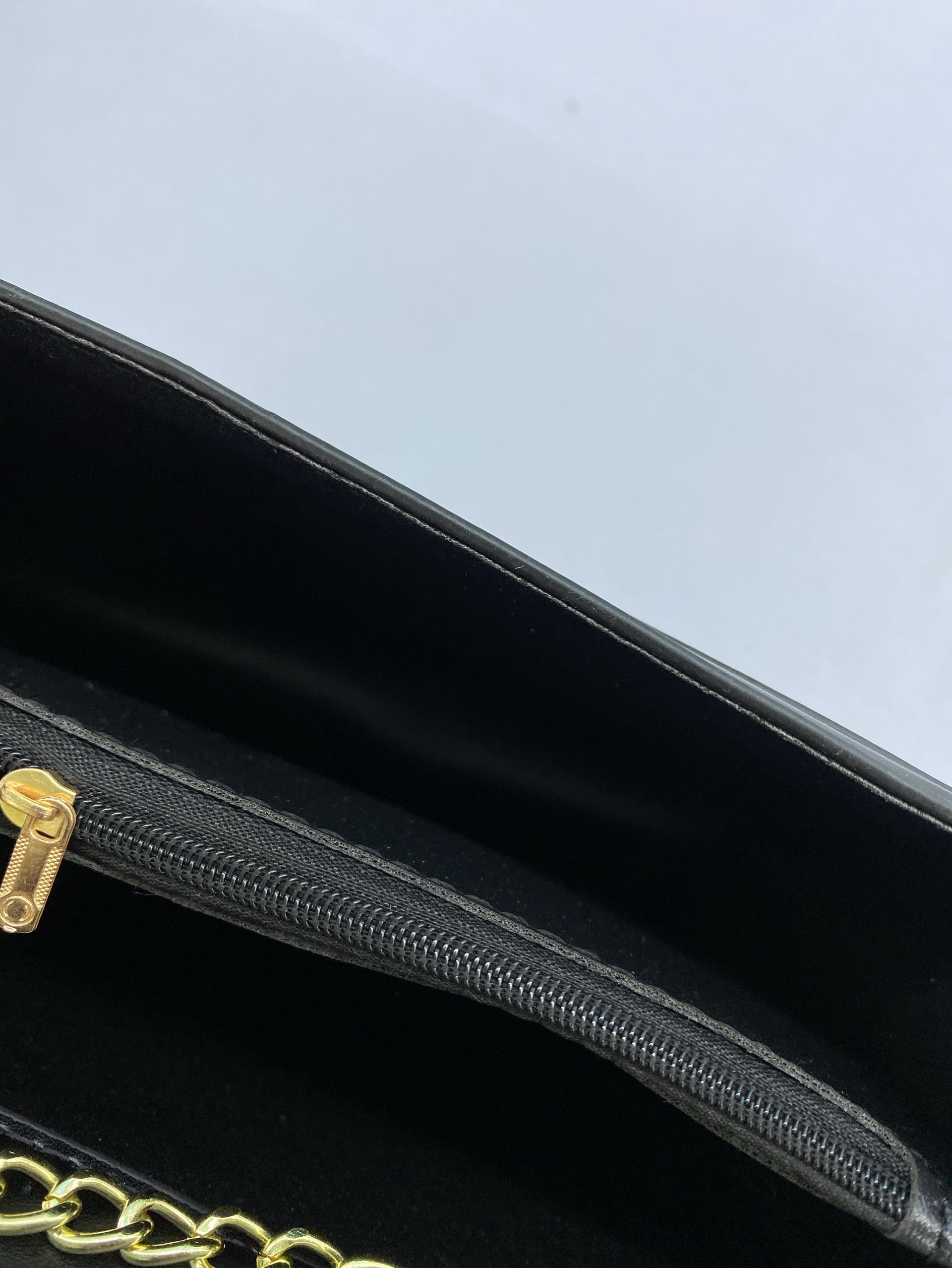 This year’s trendy bag: 2026 new arrival, high-end, subtly luxurious, lettered shoulder bag for women, black chain crossbody small square bag 4