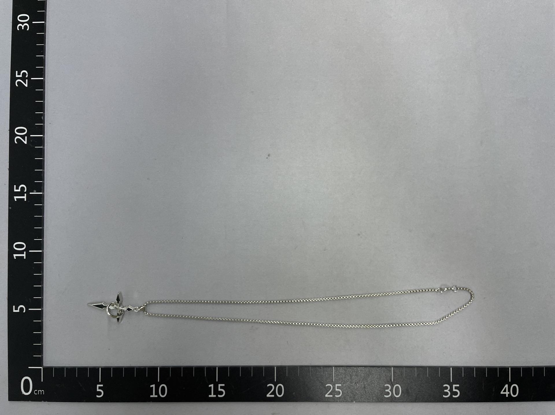 Cross pendant necklace for men – trendy brand, versatile chain accessory, perfect for stylish guys’ hoodies 3