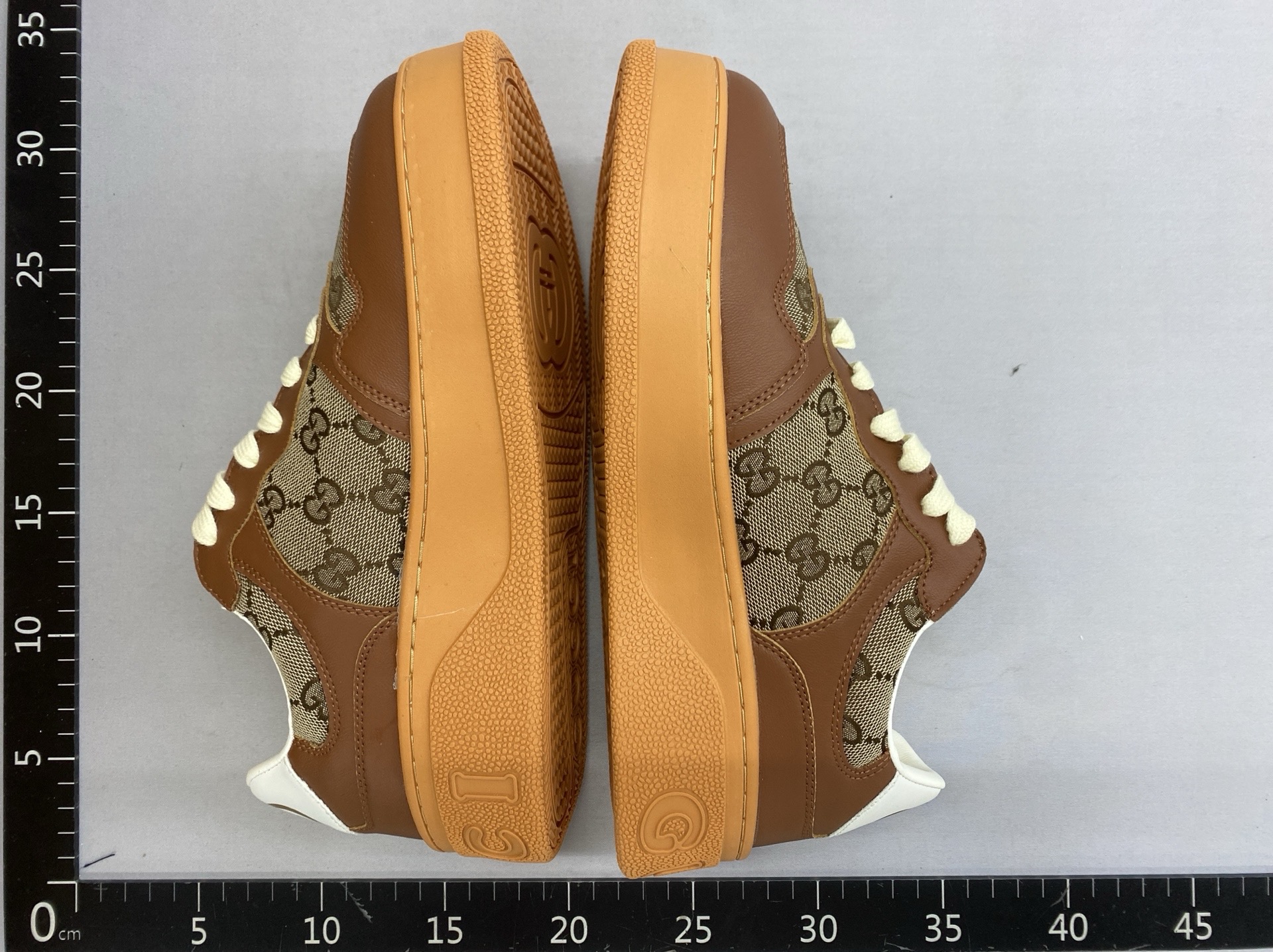 2022 new monogram cookie white sneakers for women, genuine leather round toe platform casual sneakers, unisex couple shoes 4