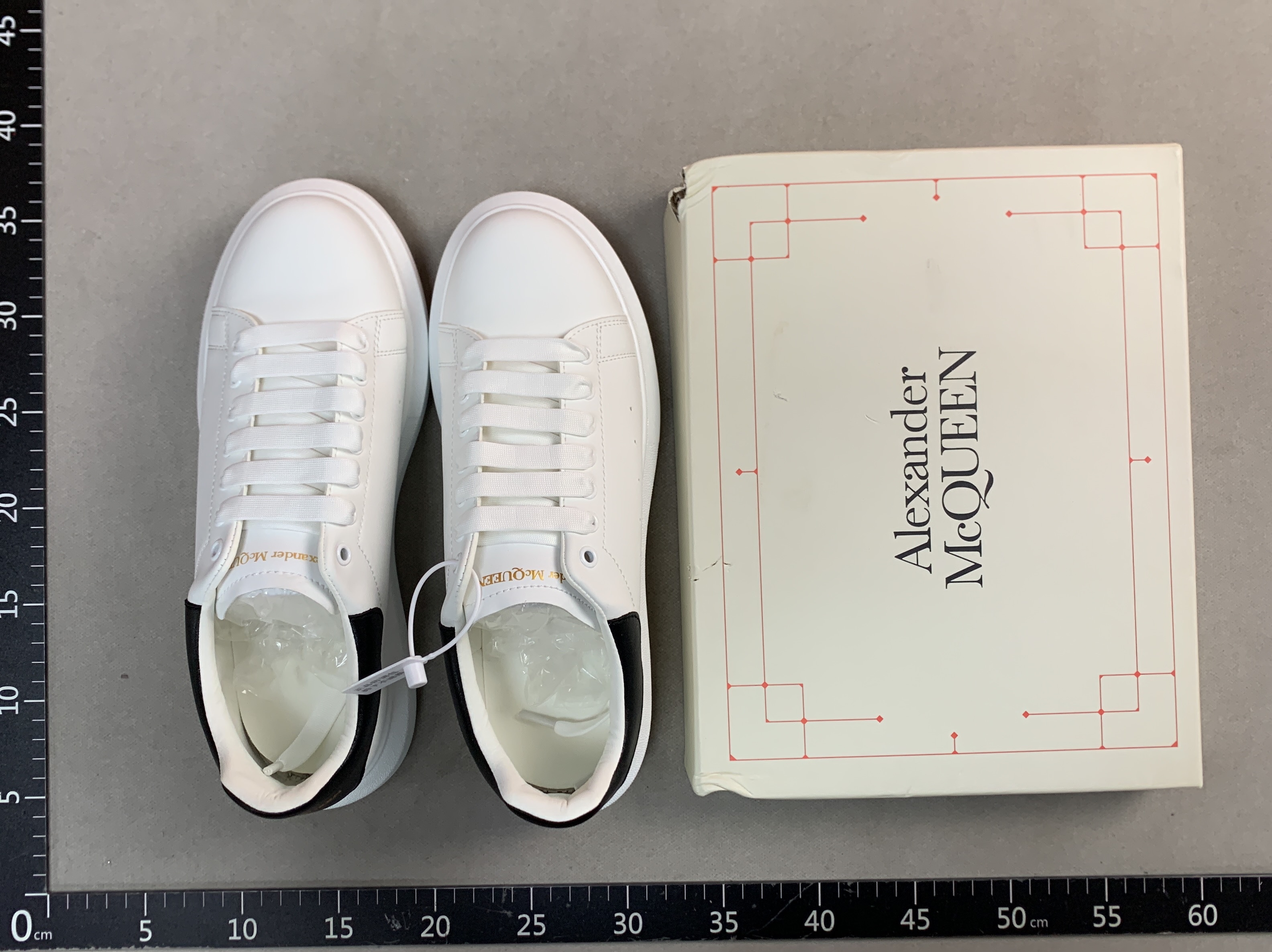 Cross-border foreign trade couple high version mcqueen white shoes platform shoesthick solehidden heeleasiest for matchcasual men’s and women’s sneakers trendy 2