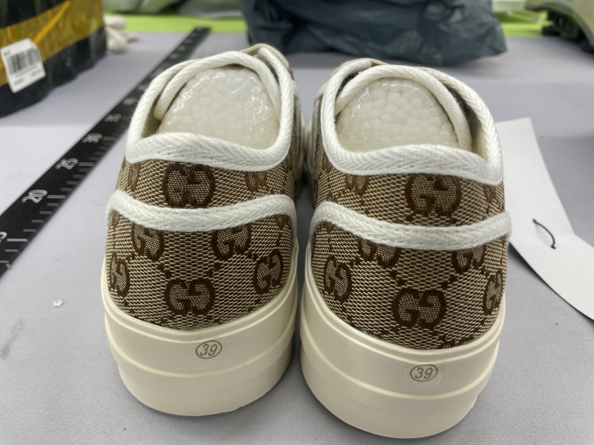 2025 high version new thick soleg popular sports shoes biscuit canvas casual shoes couple jacquard cloth white shoes 5