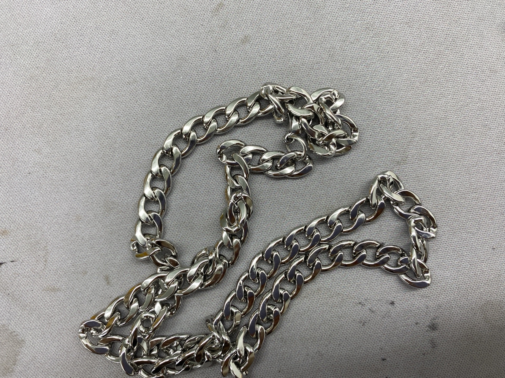 Titanium steel non-fading cuban necklace for women and men, trendy ins fashion street hip hop sweatshirt chain, simple and versatile accessories 2